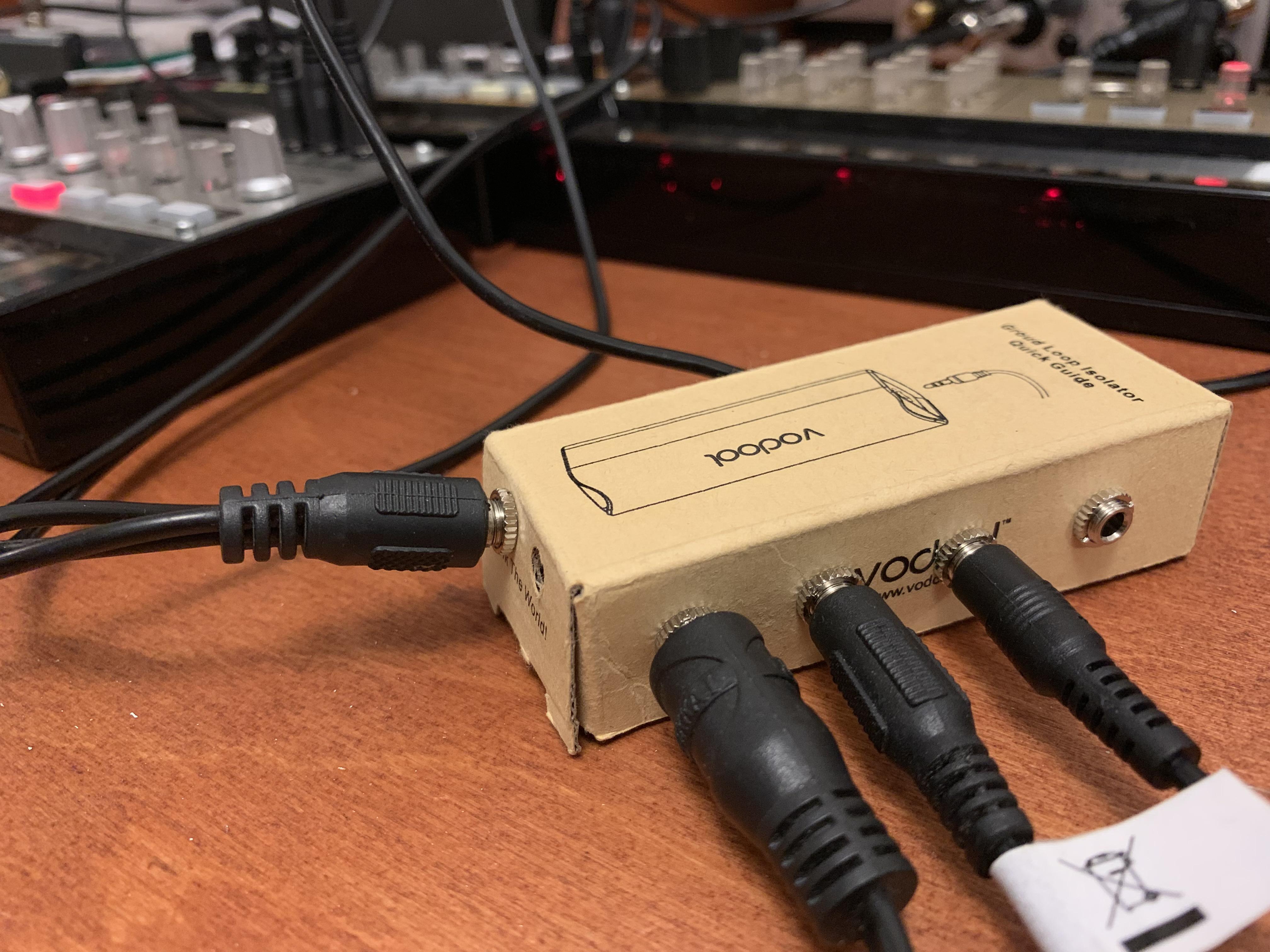 Just made a passive stereo mixer for my Volcas in 20 mins out of the