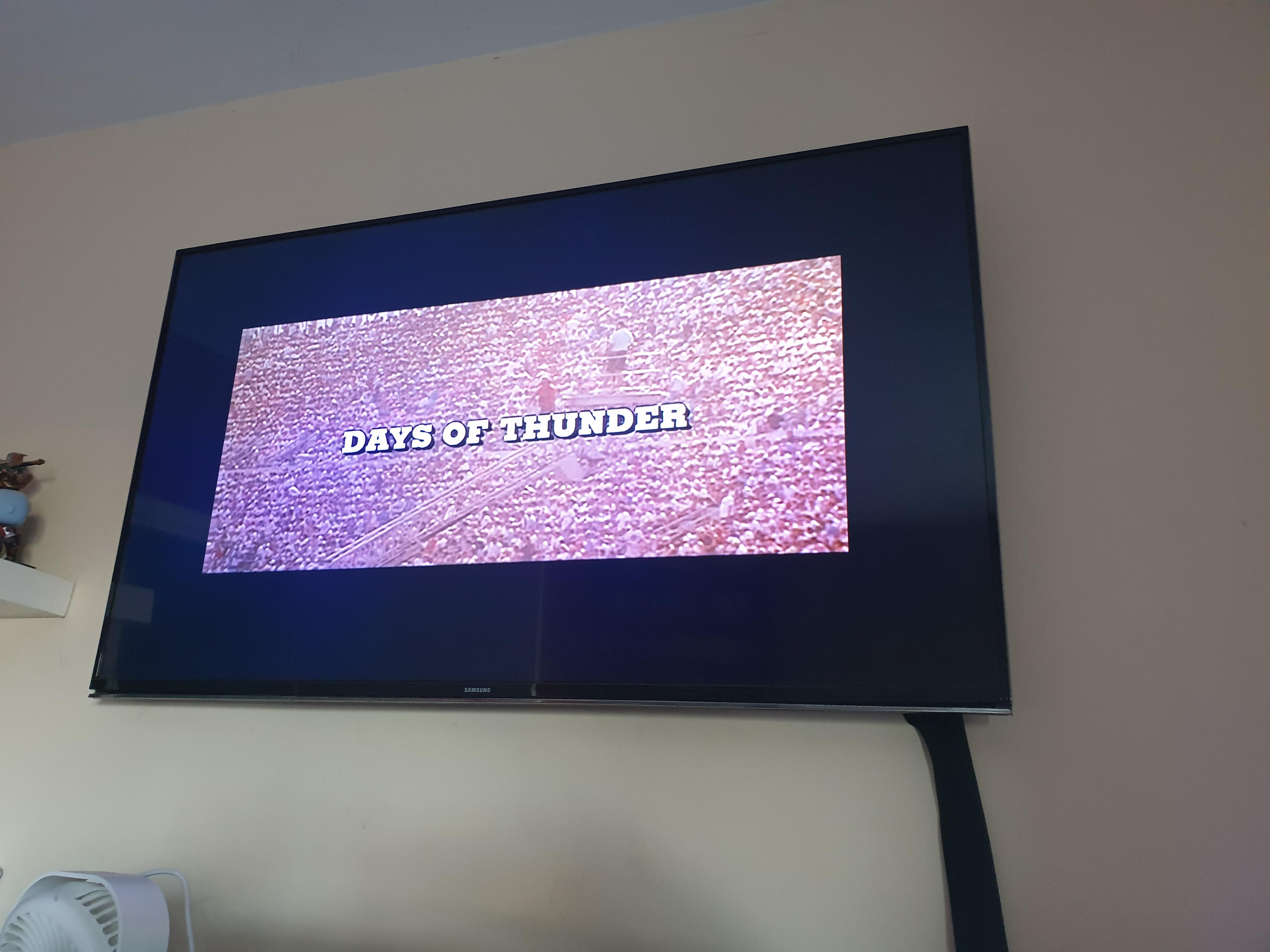 Can anyone explain why some old dvds do this? Usually the ones I found