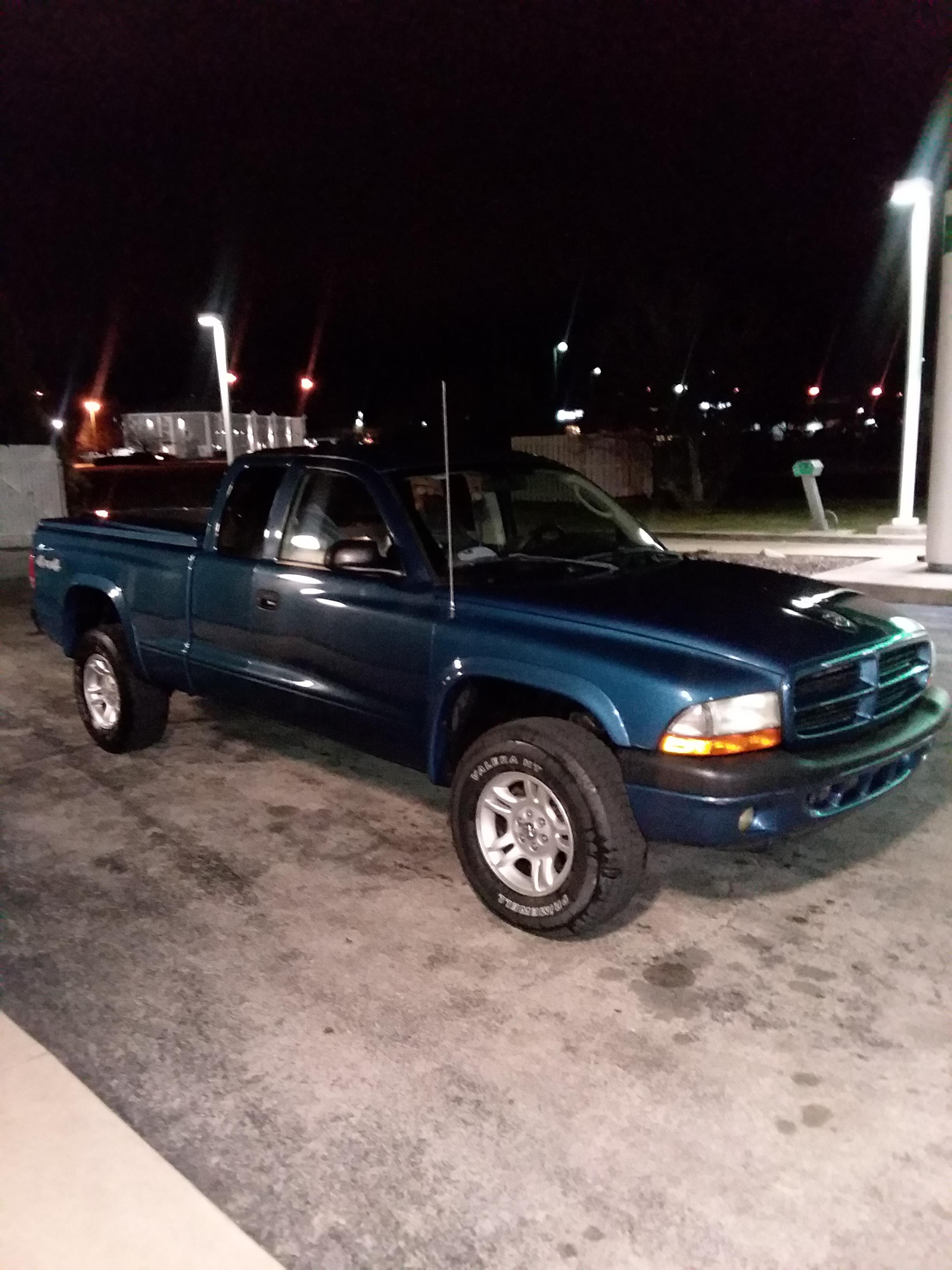 Screw it. 03 cc 4.7 for sale. Toledo ohio. 4500. 119k miles. DodgeDakota