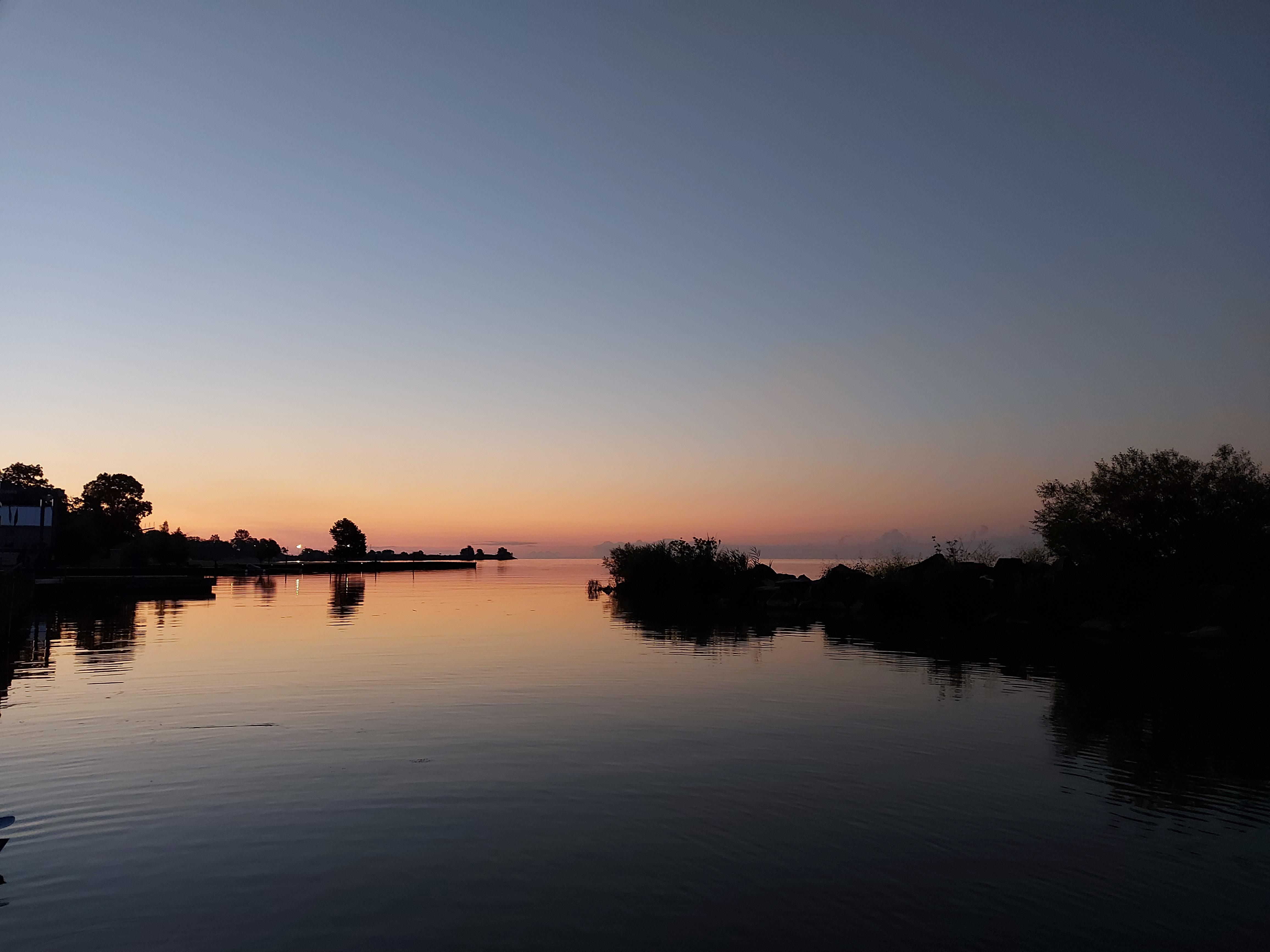 Calm morning on lake Erie. Nanticoke ON r/TrueNorthPictures