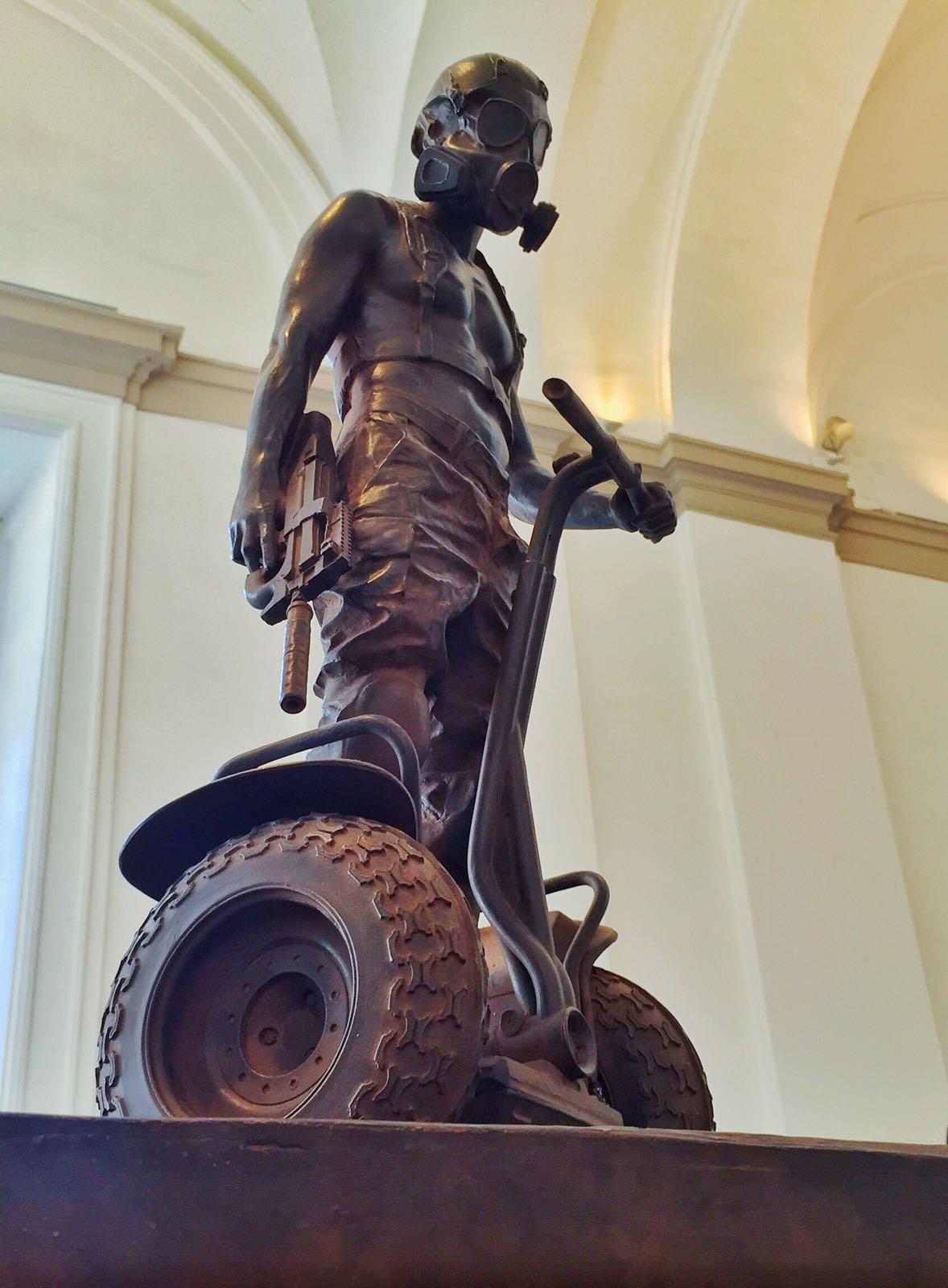 This "ancient" statue at the Archaeological Museum in Naples r/pics