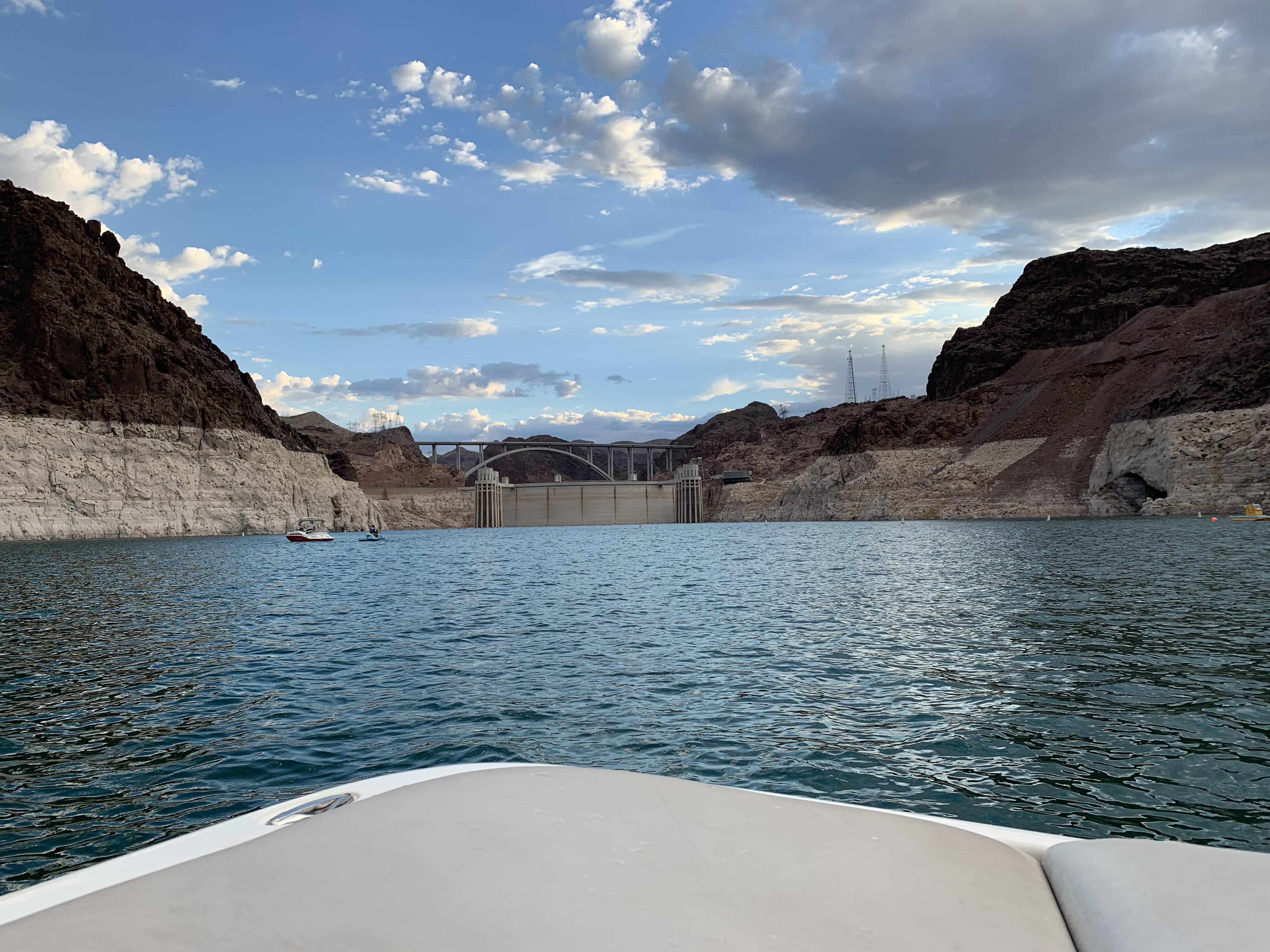 Evening trip to Hoover Dam a few weeks ago. r/boating