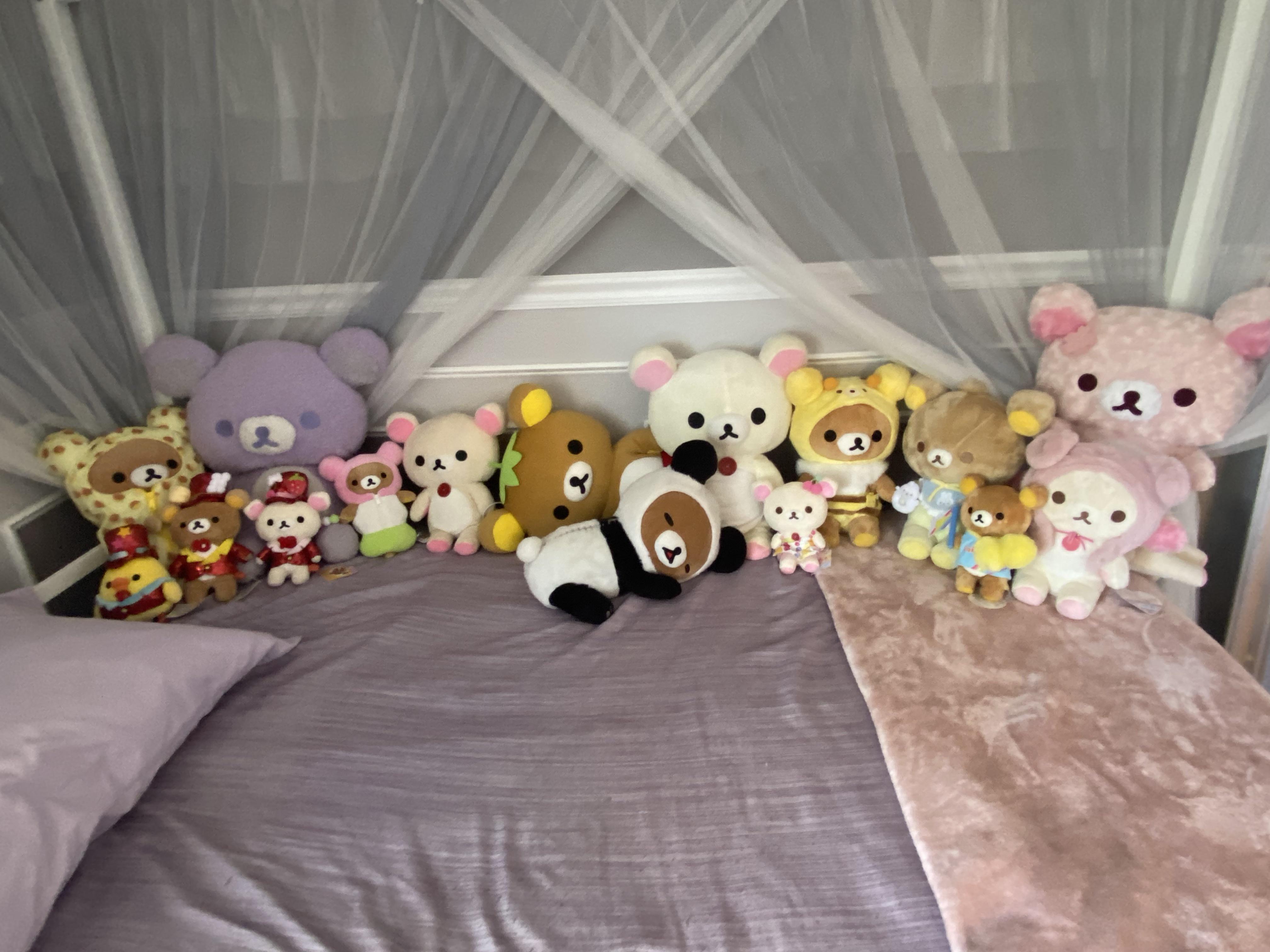 my bed as of right now r/rilakkuma