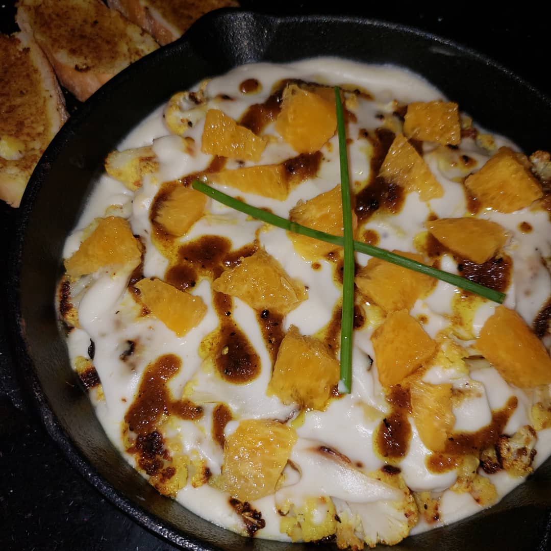 [Homemade] Vadouvan roasted cauliflower with cauliflower puree and