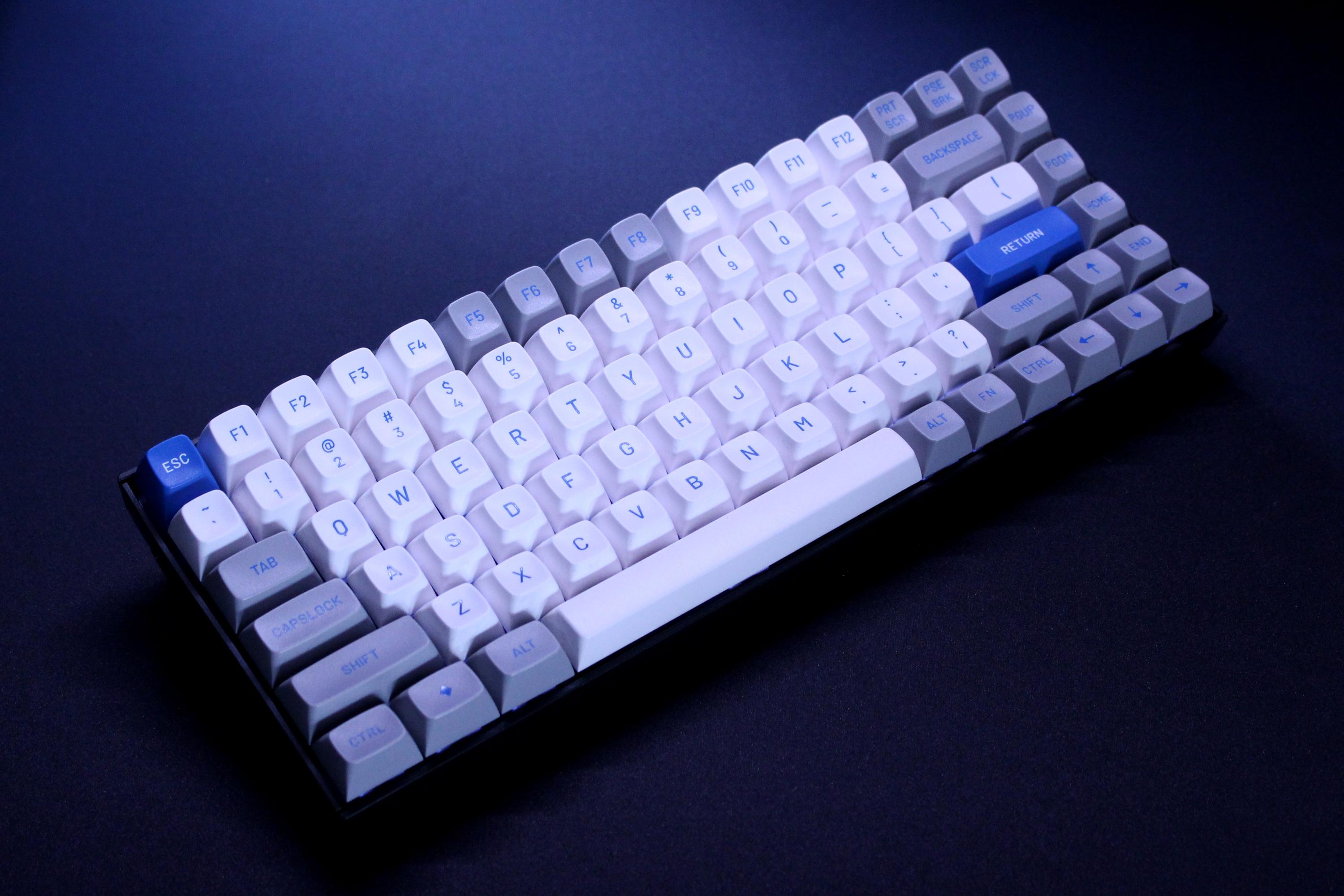 Keychron K2 Hotswap, Drop MT3 Camillo Keycaps, Kailh Box White and