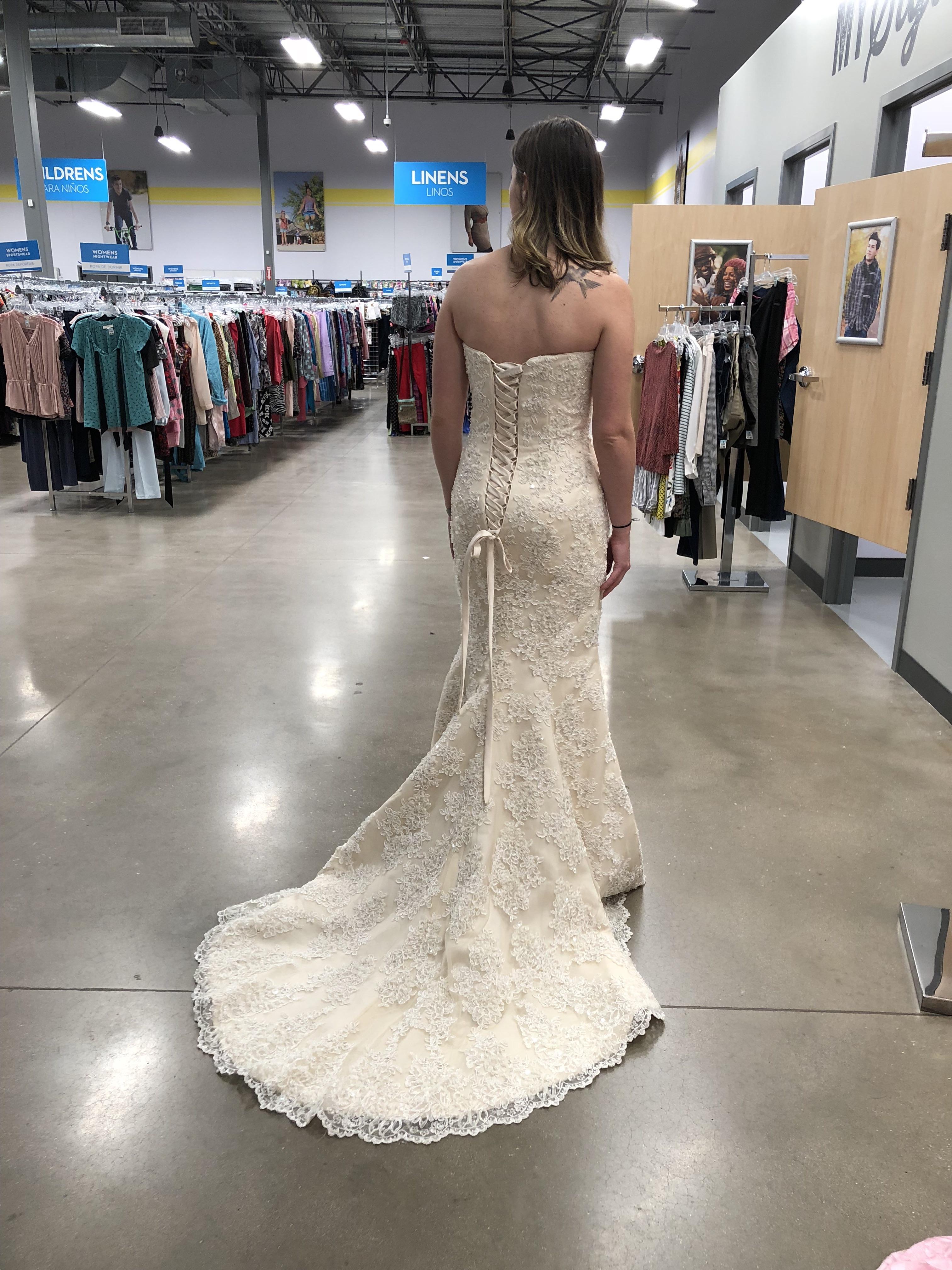 Unintentional “Yes” to the dress at Goodwill tonight 😂🤘🏼 r