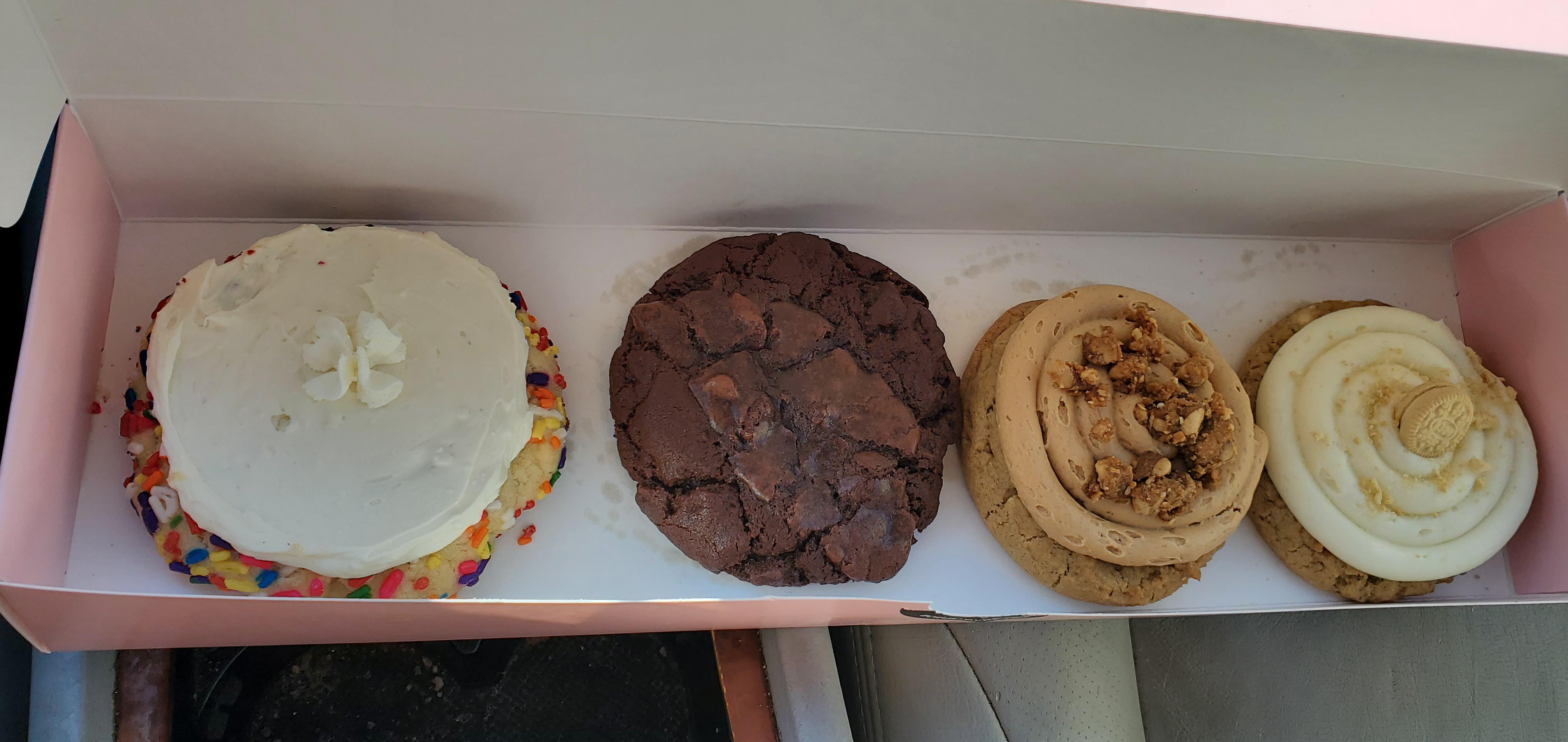 Happy Birthday to Crumbl 🥳 a really solid, tasty week 🙂 r/CrumblCookies