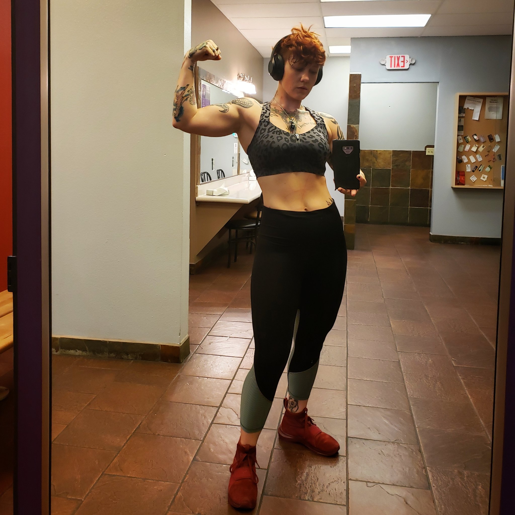 Autumn Ivy : ladyladyboners