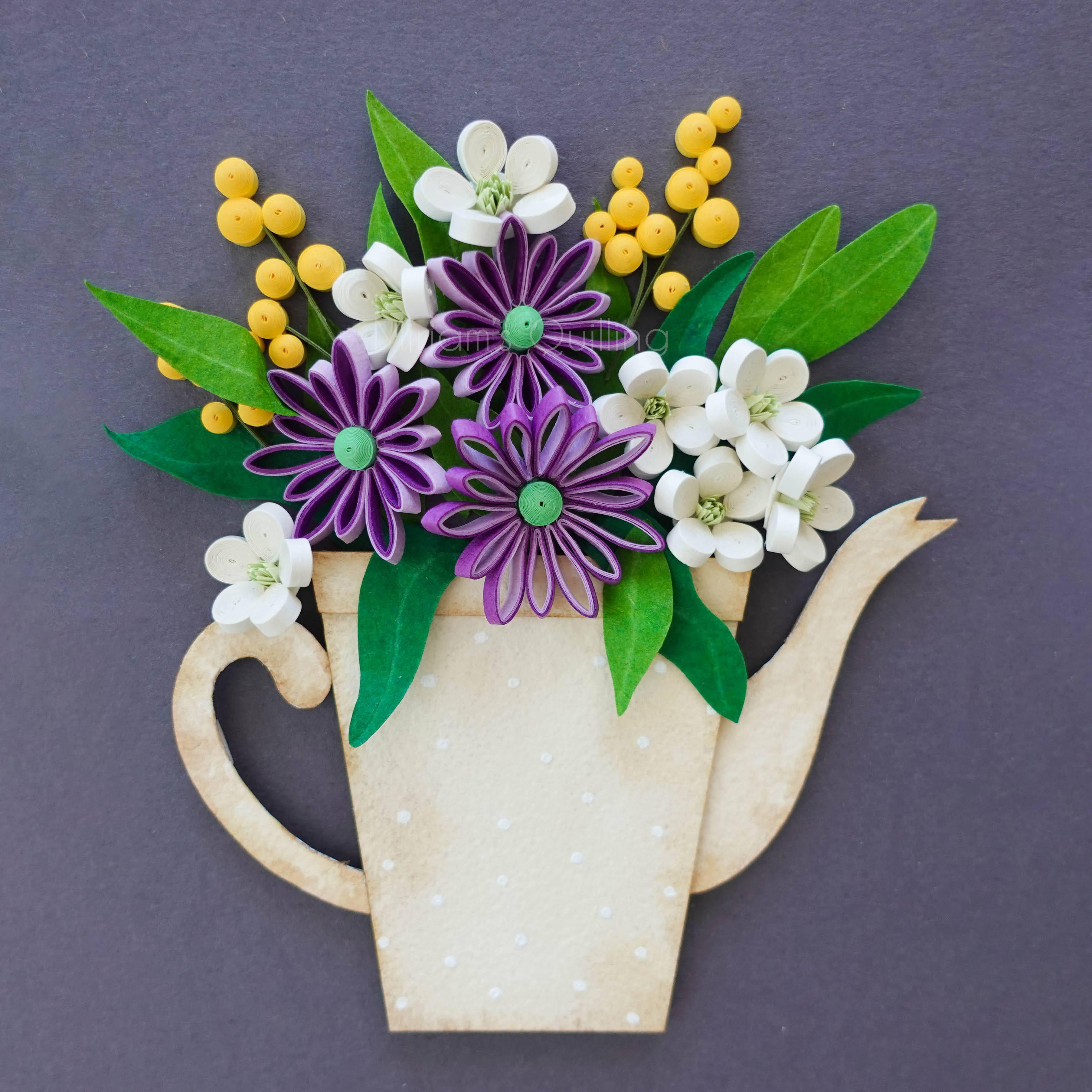 I've been wanting to make a pitcher of paper quilling flowers for a long time I finally got to