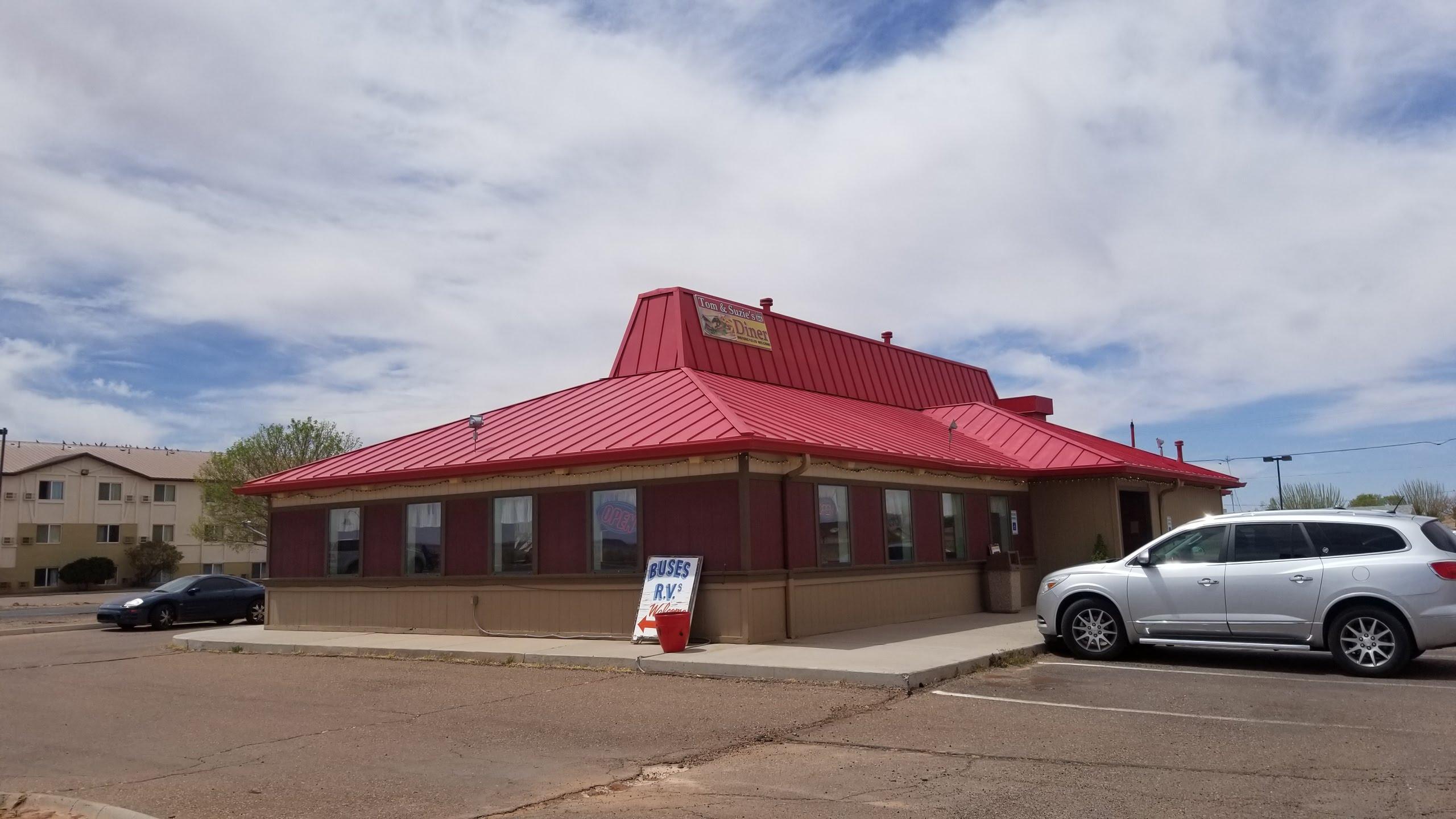 Tom & Suzie's Diner Holbrook, AZ r/FormerPizzaHuts