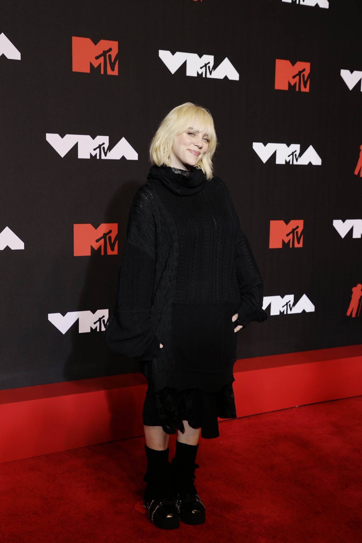 Billie Eilish as the VMA r/pics