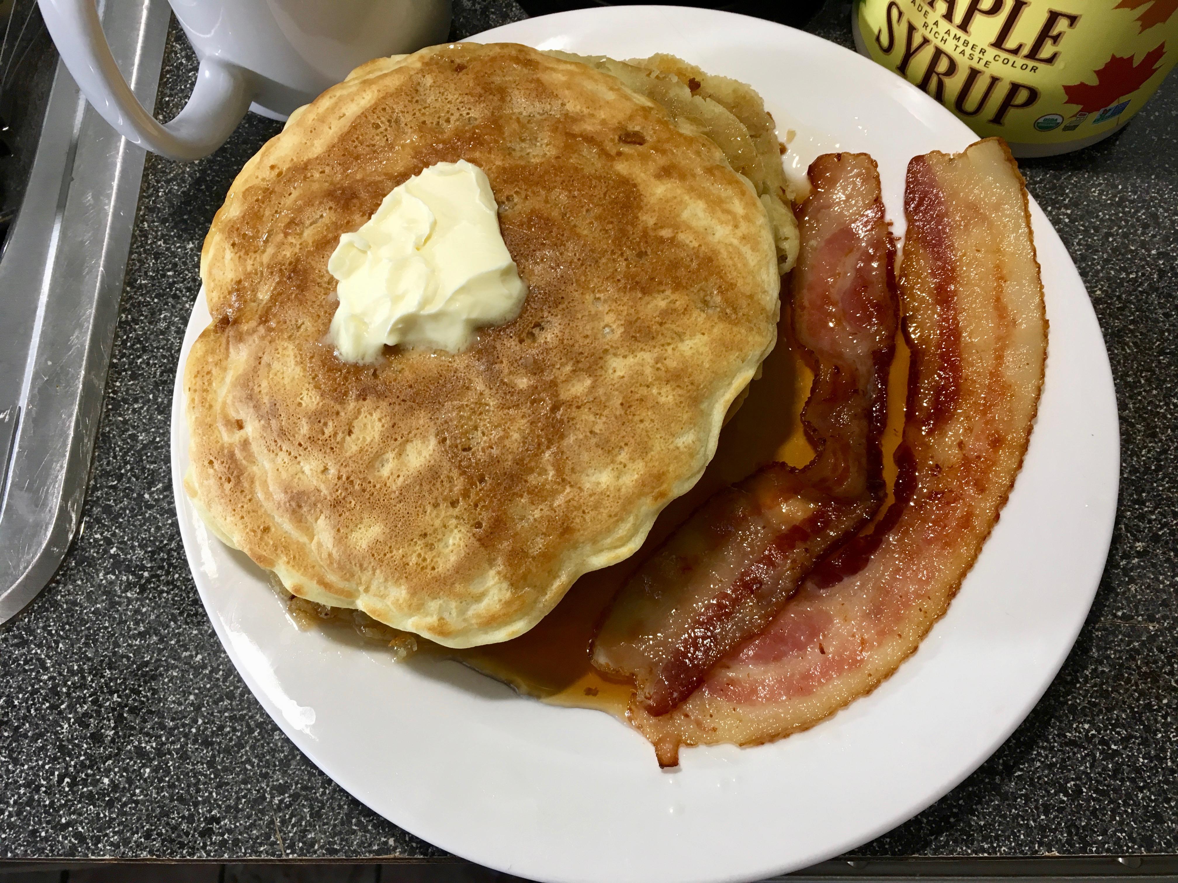 [Homemade] Buttermilk Pancakes and Bacon r/food