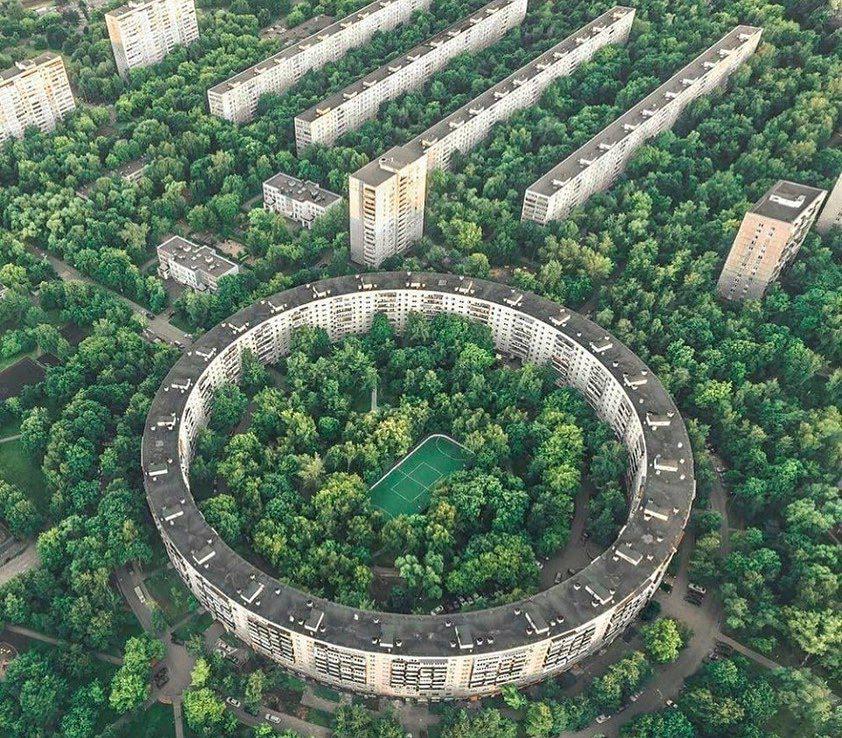 Round apartment buildings in Moscow, Russia r/europe