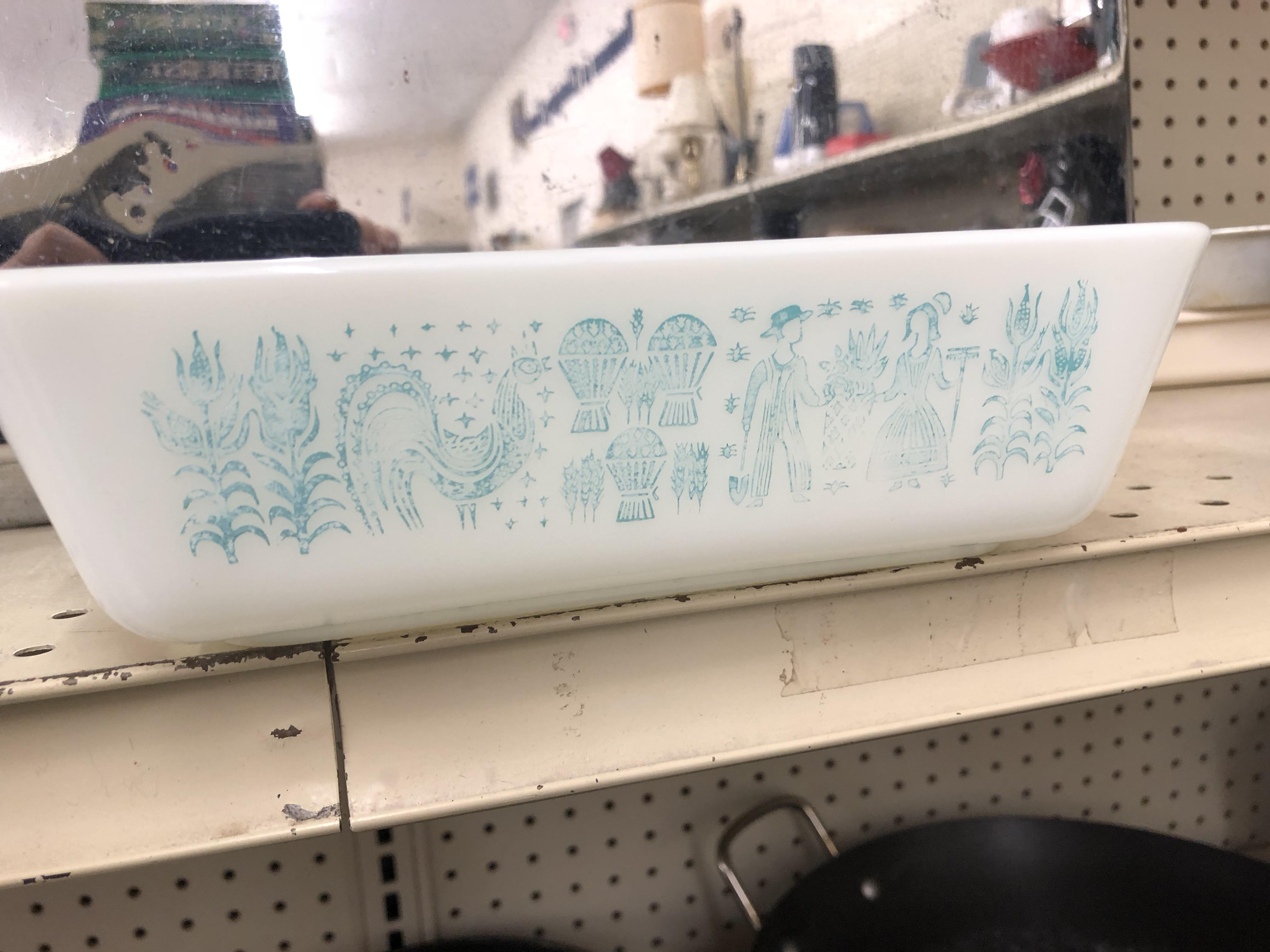 Sad dishwasher damage. Goodwill asking 5. r/Pyrex_Love