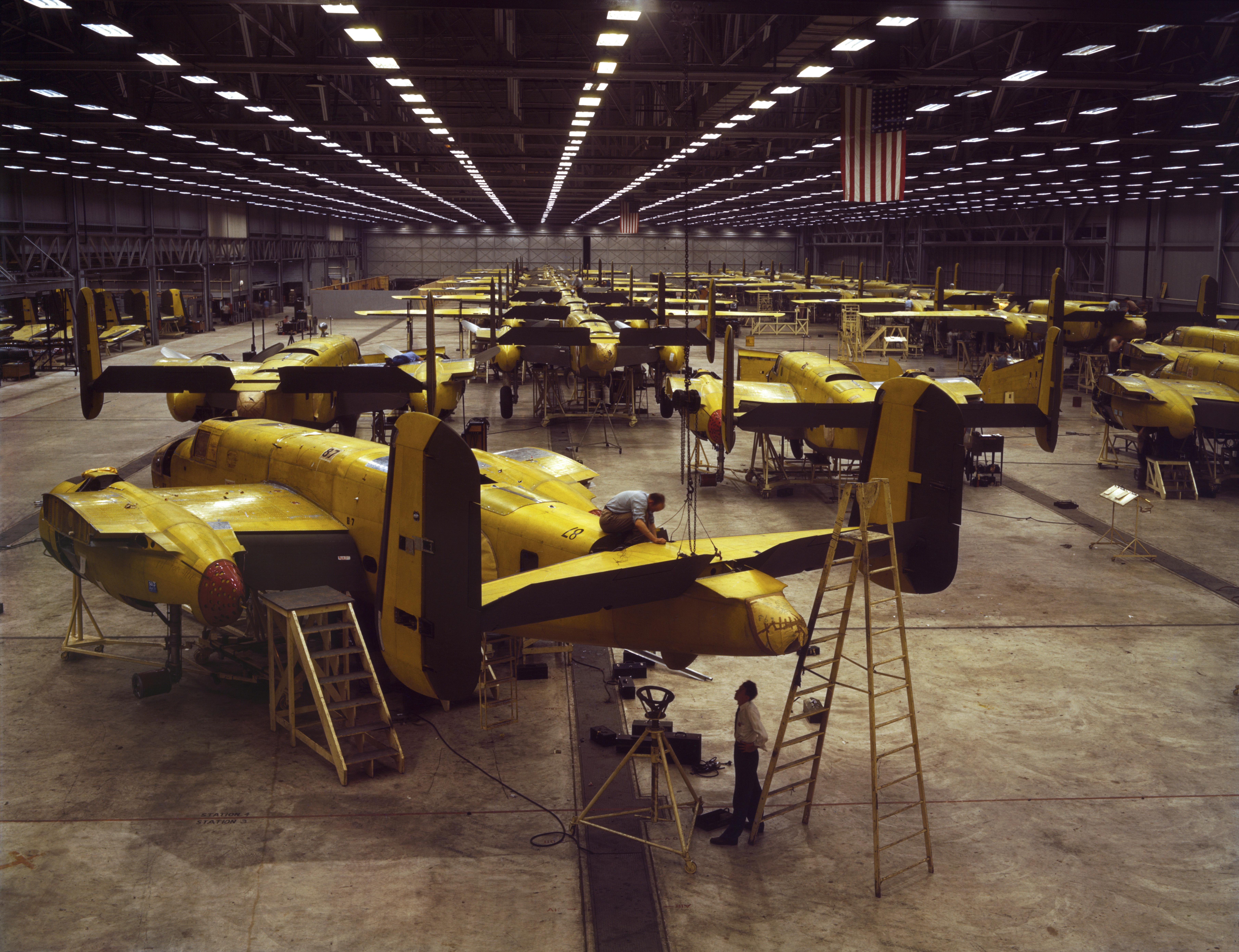 B25 assembly line, North American Aviation, Kansas City, October 1942