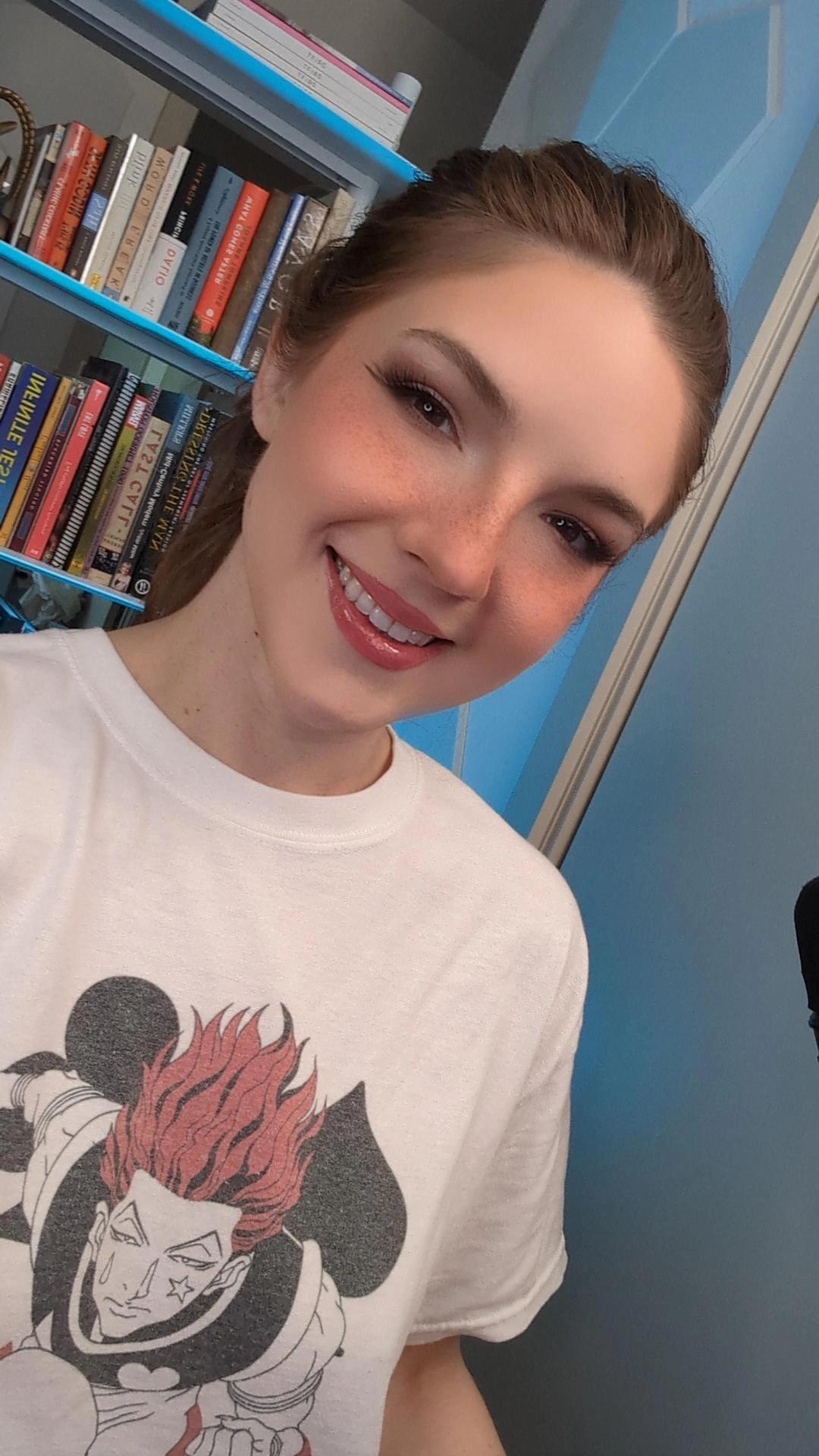 Taalia Vess : BlondesBrunettesReds