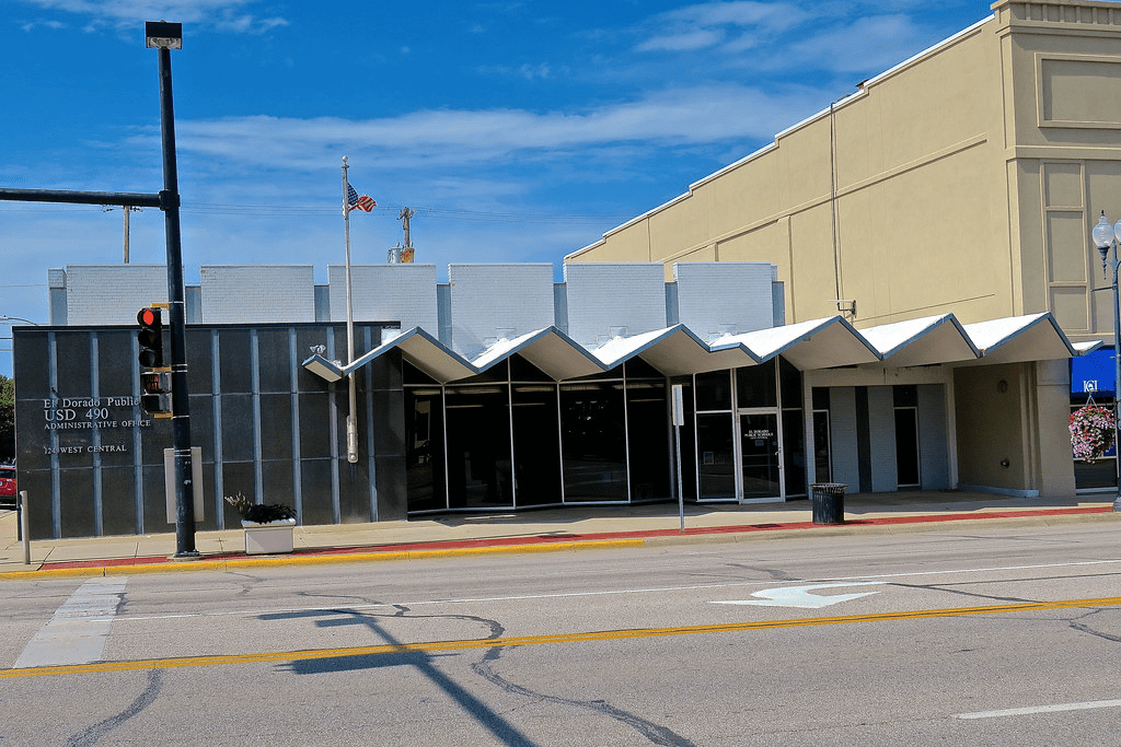 El Dorado Public Schools Administrative Office, El Dorado, Kansas. r