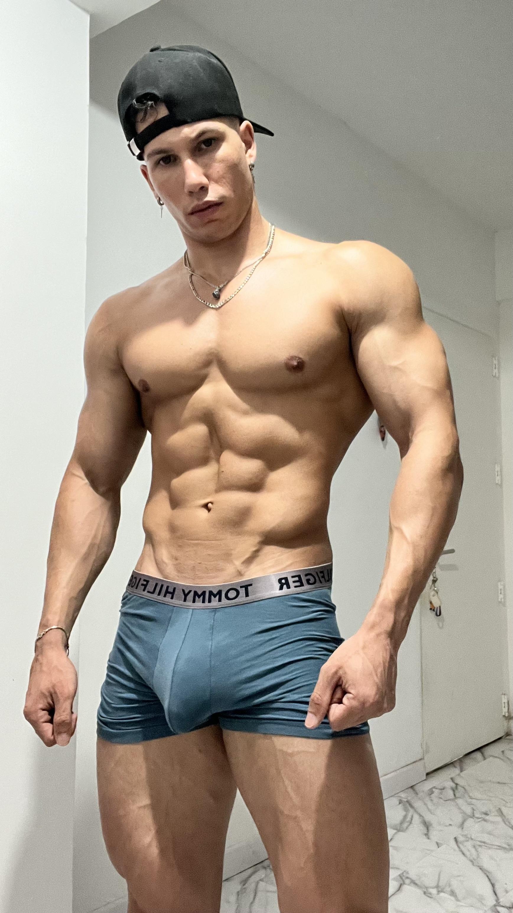 Wait for you🥵 : PecsAndPecBouncing