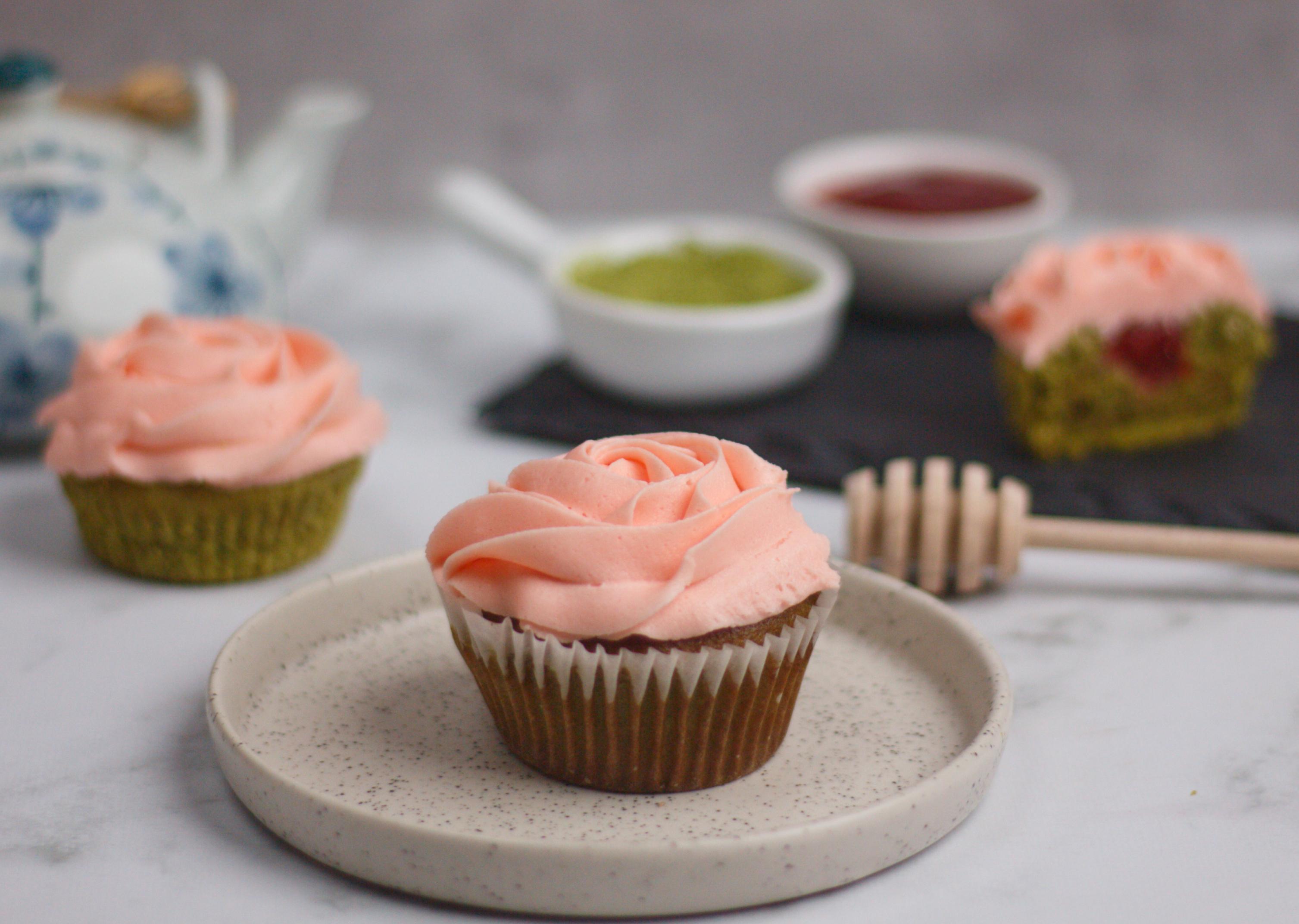 Matcha Strawberry Cupcakes ! r/recipes