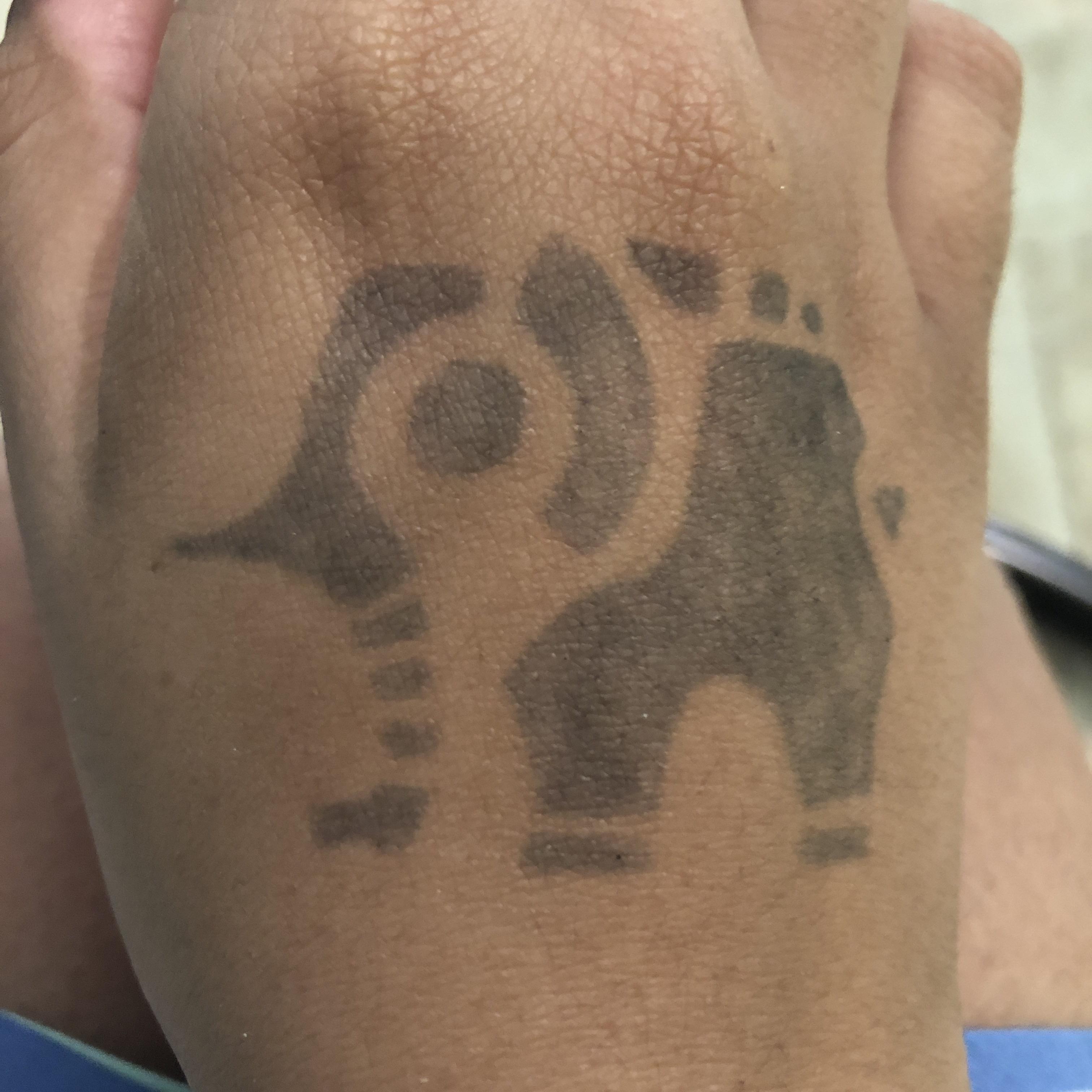 I got a cool henna tattoo at the beach today!! I love it