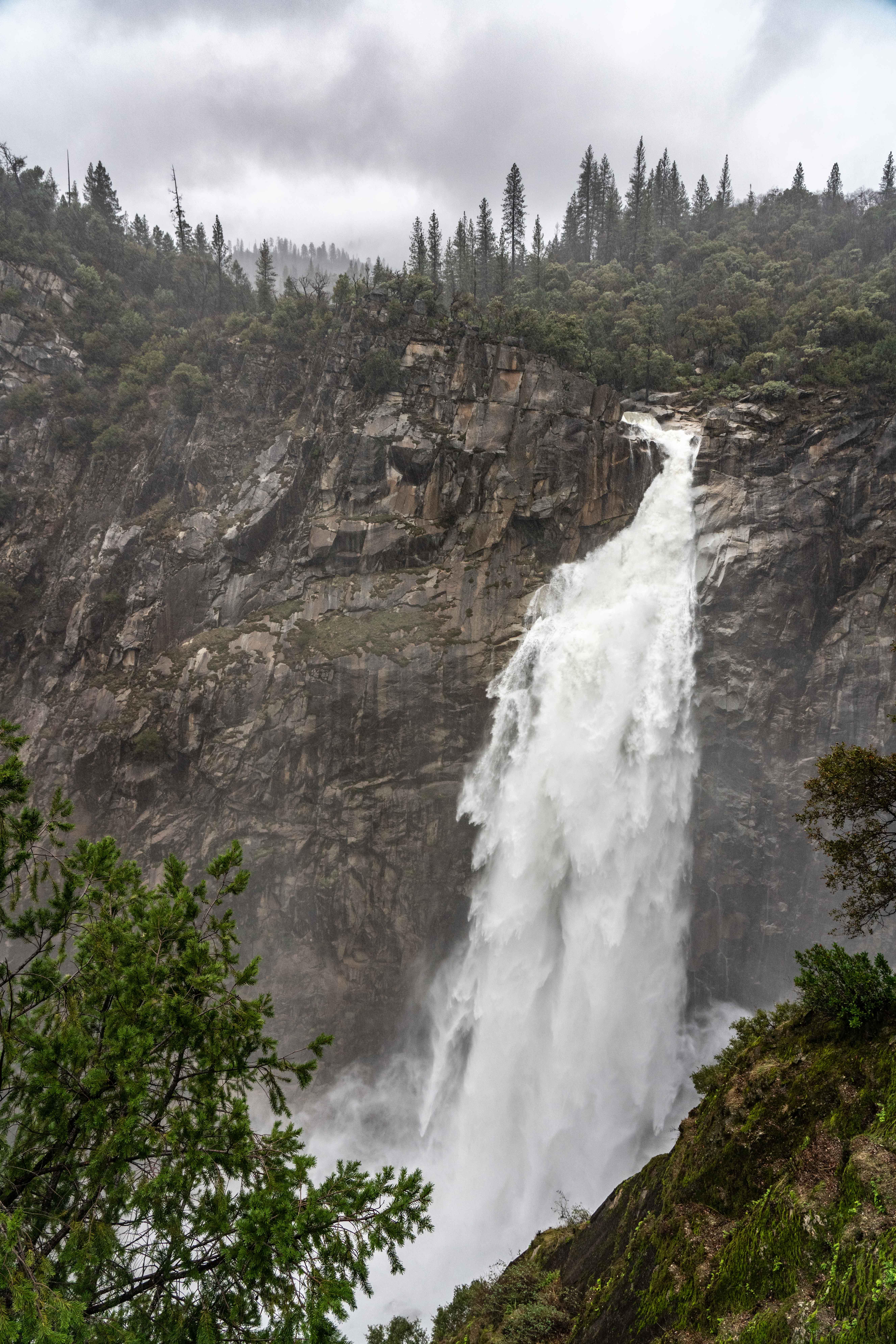 Feather Falls in northern California [OC] [5304 × 7952] r/EarthPorn