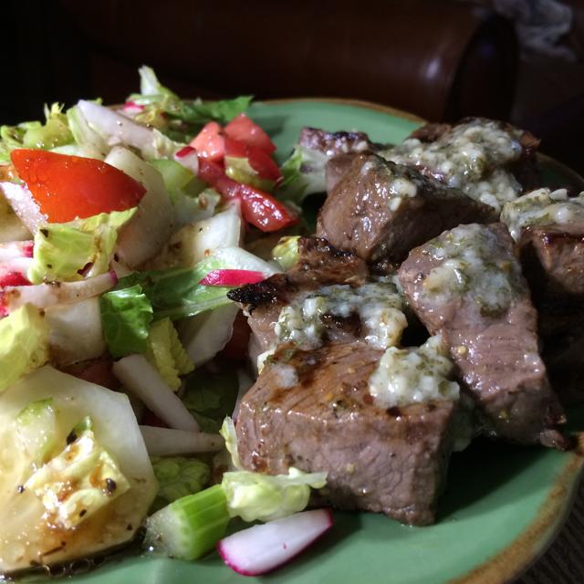 Sirloin Steak Bites with Garlic Butter and a Salad r/ketorecipes