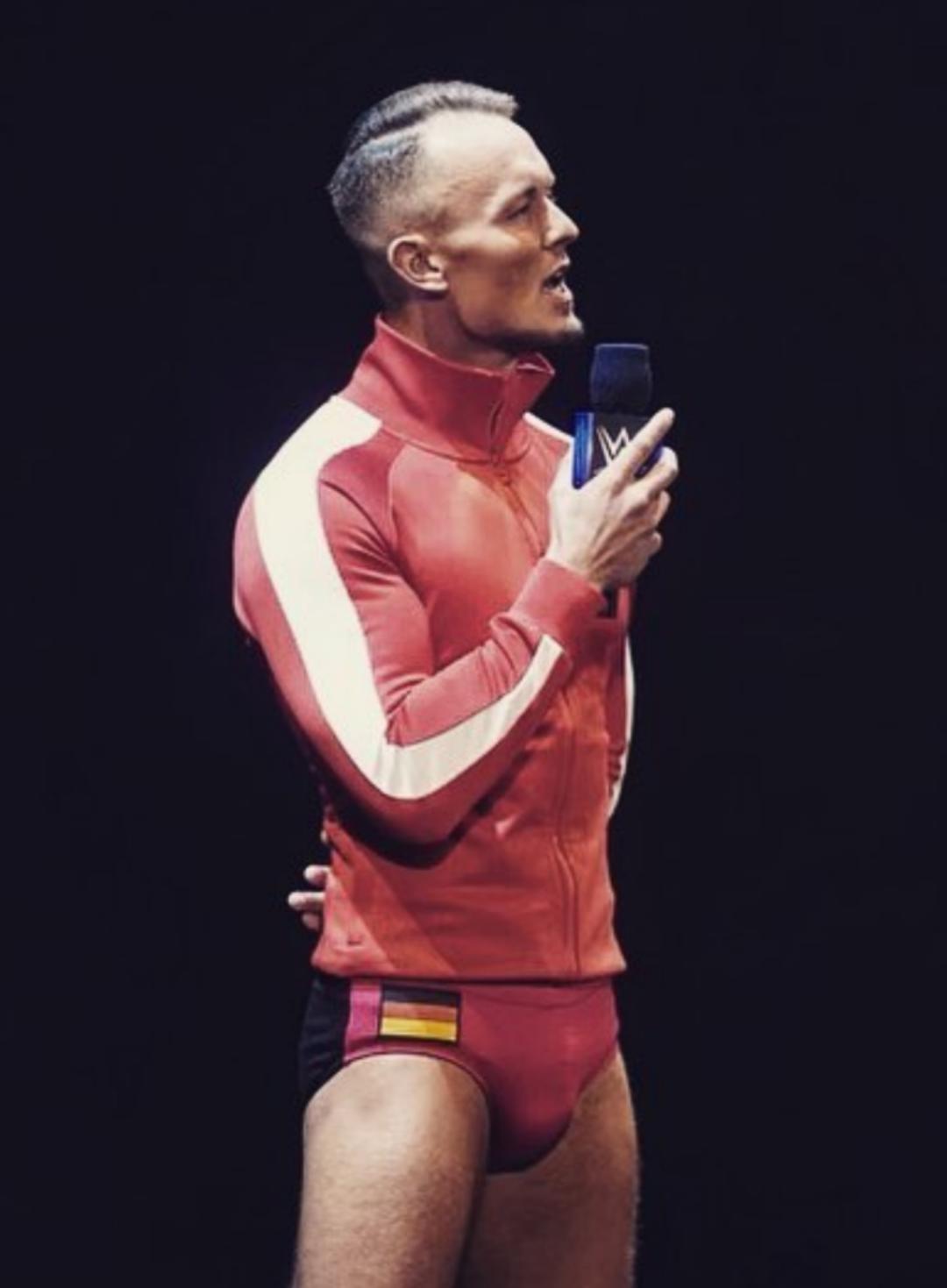 Ludwig Kaiser 📦🤤 : WrestleWithThePackage