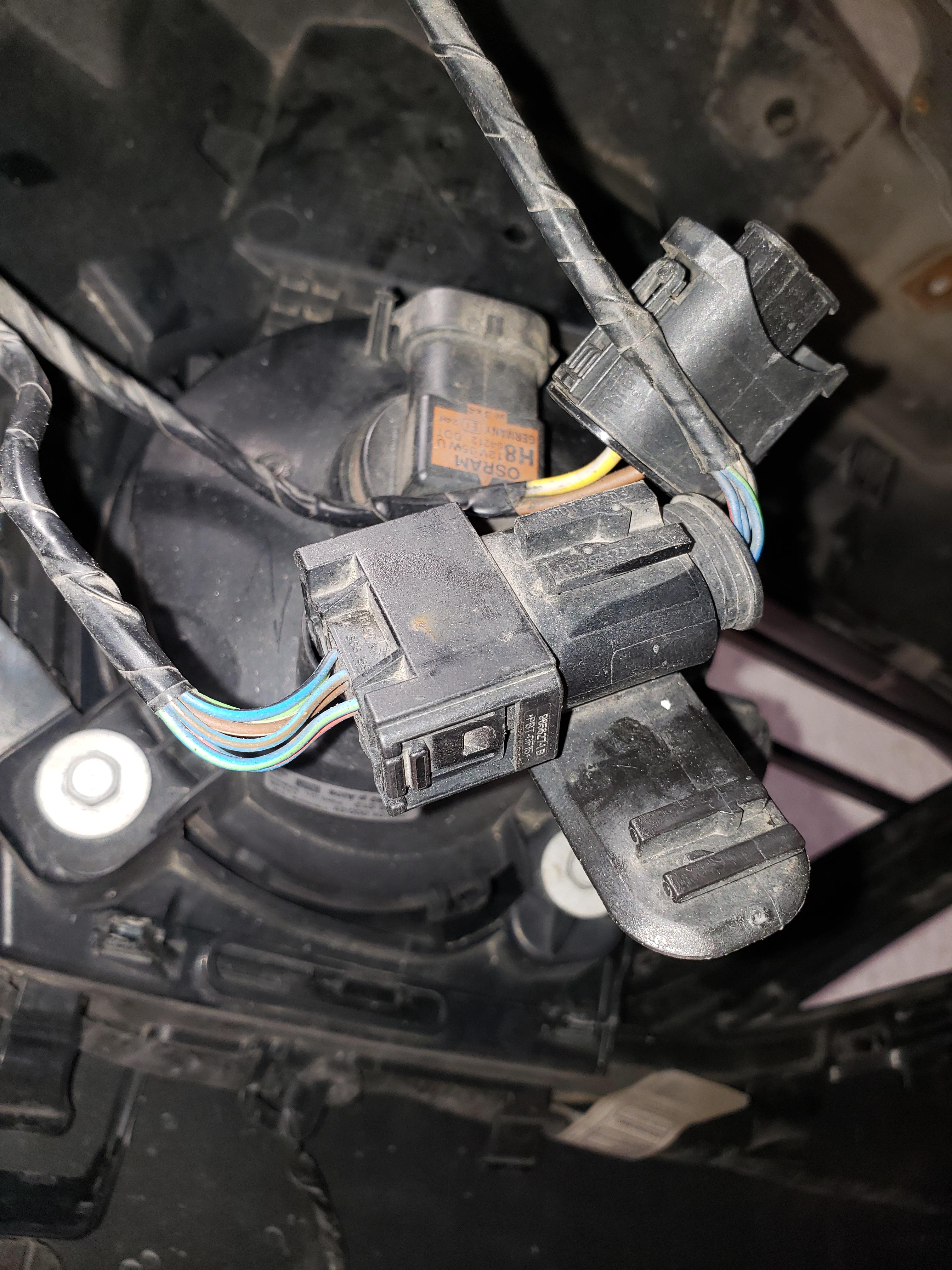 How do I take this sensor off? : r/BMW