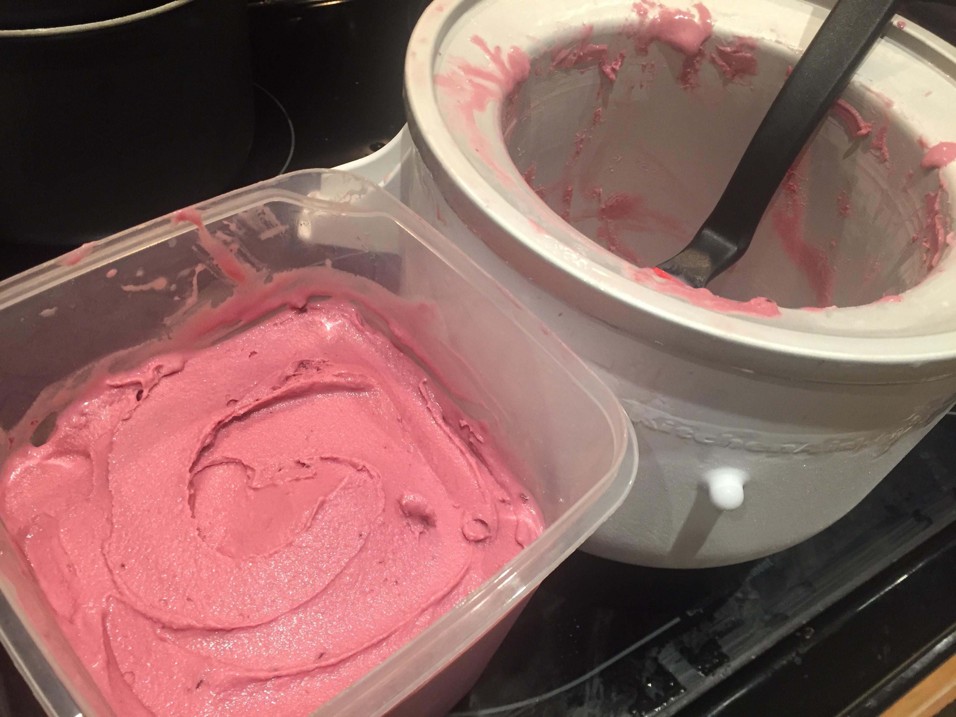 Another day, another ice cream blackberry, goat cheese and thyme r