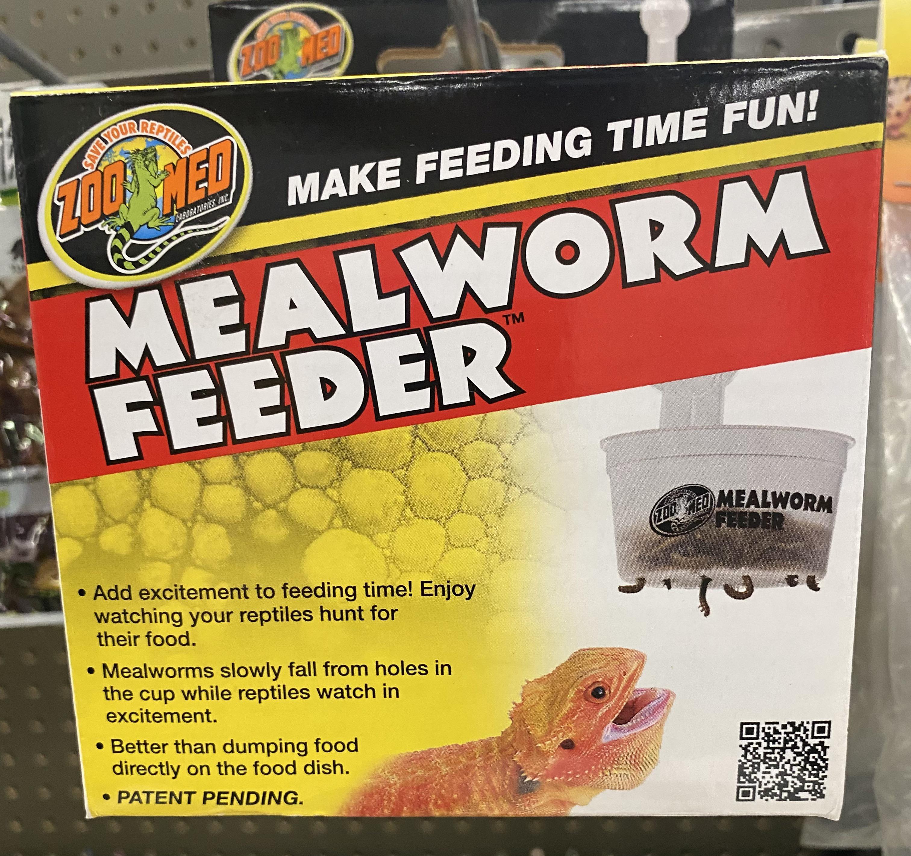 This mealworm feeder made to let “reptiles watch in excitement” as