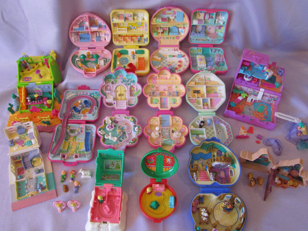 When Polly Pocket was still pocket sized. r/nostalgia