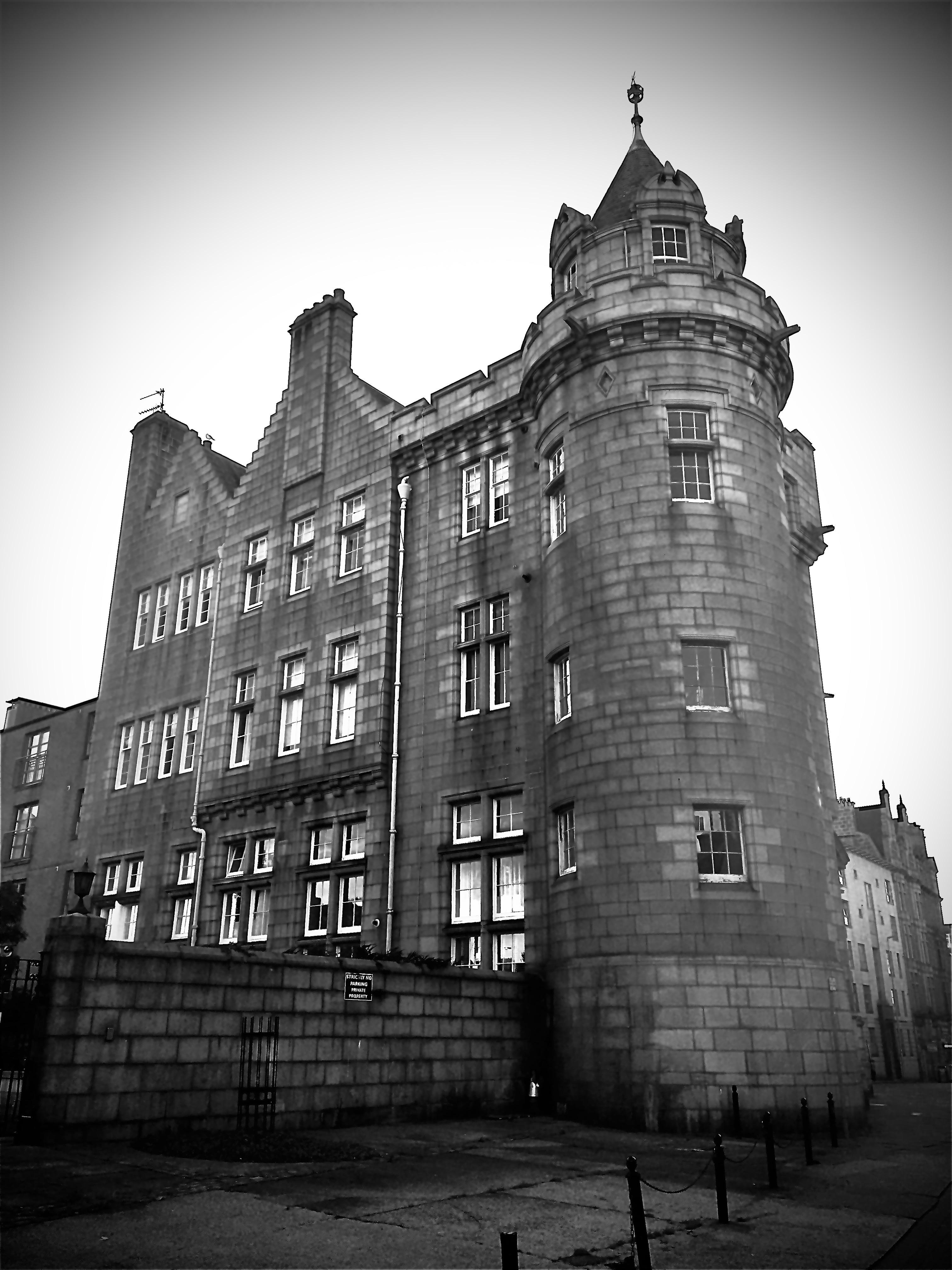 Crown Street Post Office, built 1907, photo 2020 r/Aberdeen