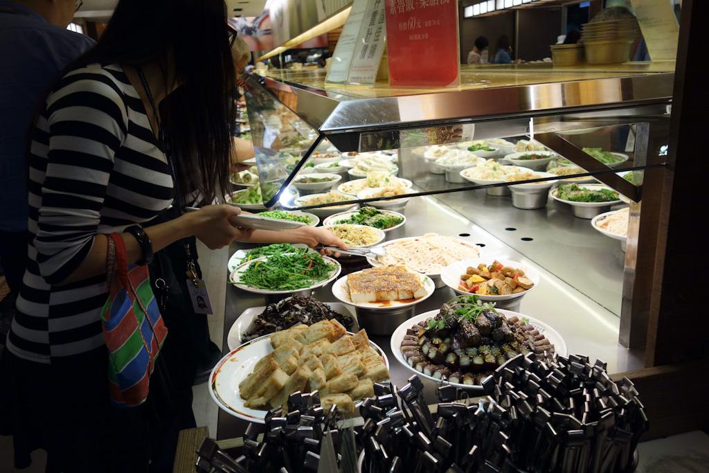 The Vegetarian Buffets of Taiwan [1024x683] r/TaiwanPics
