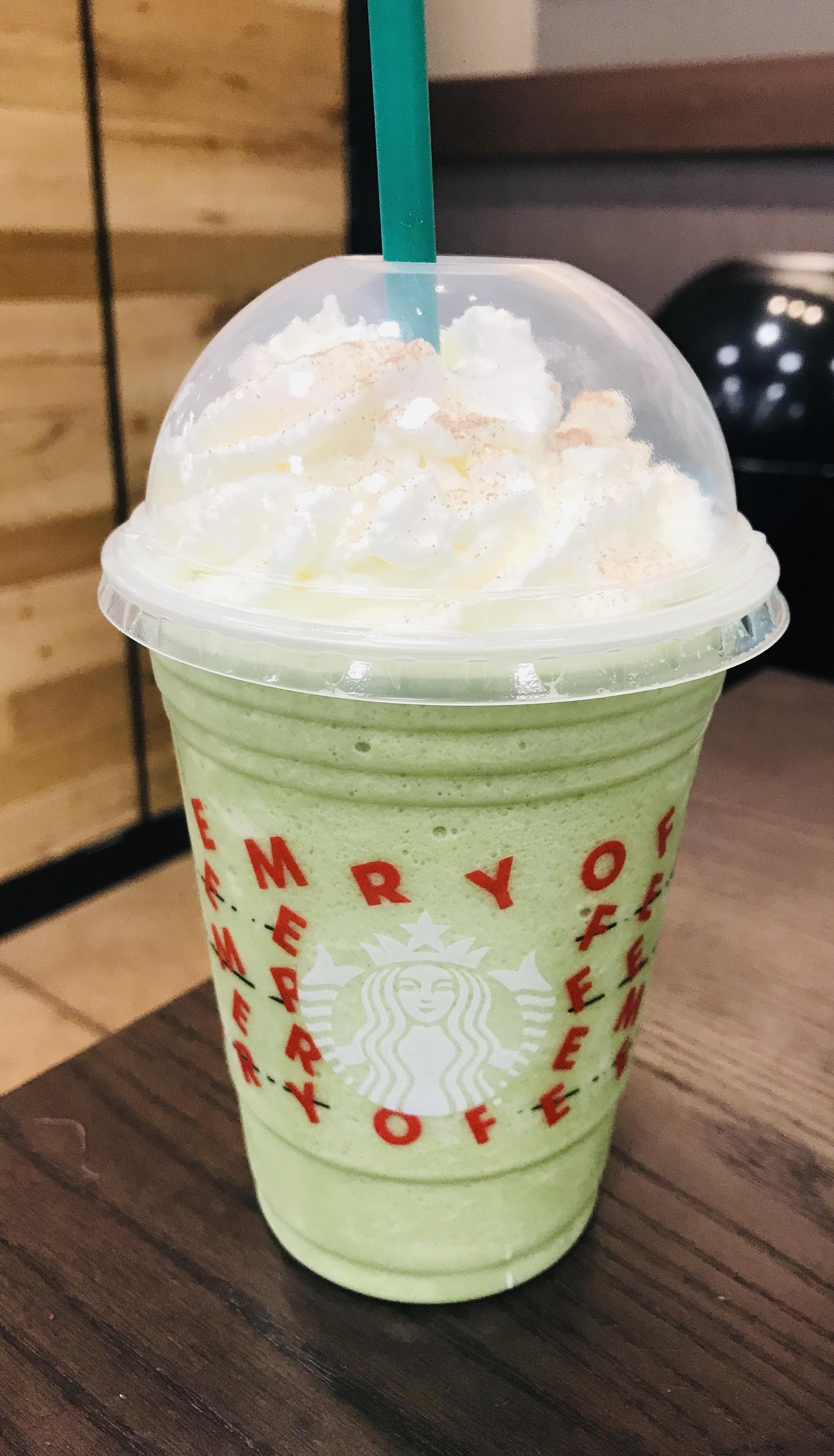 First time having the matcha green tea frap. So good and such a pretty