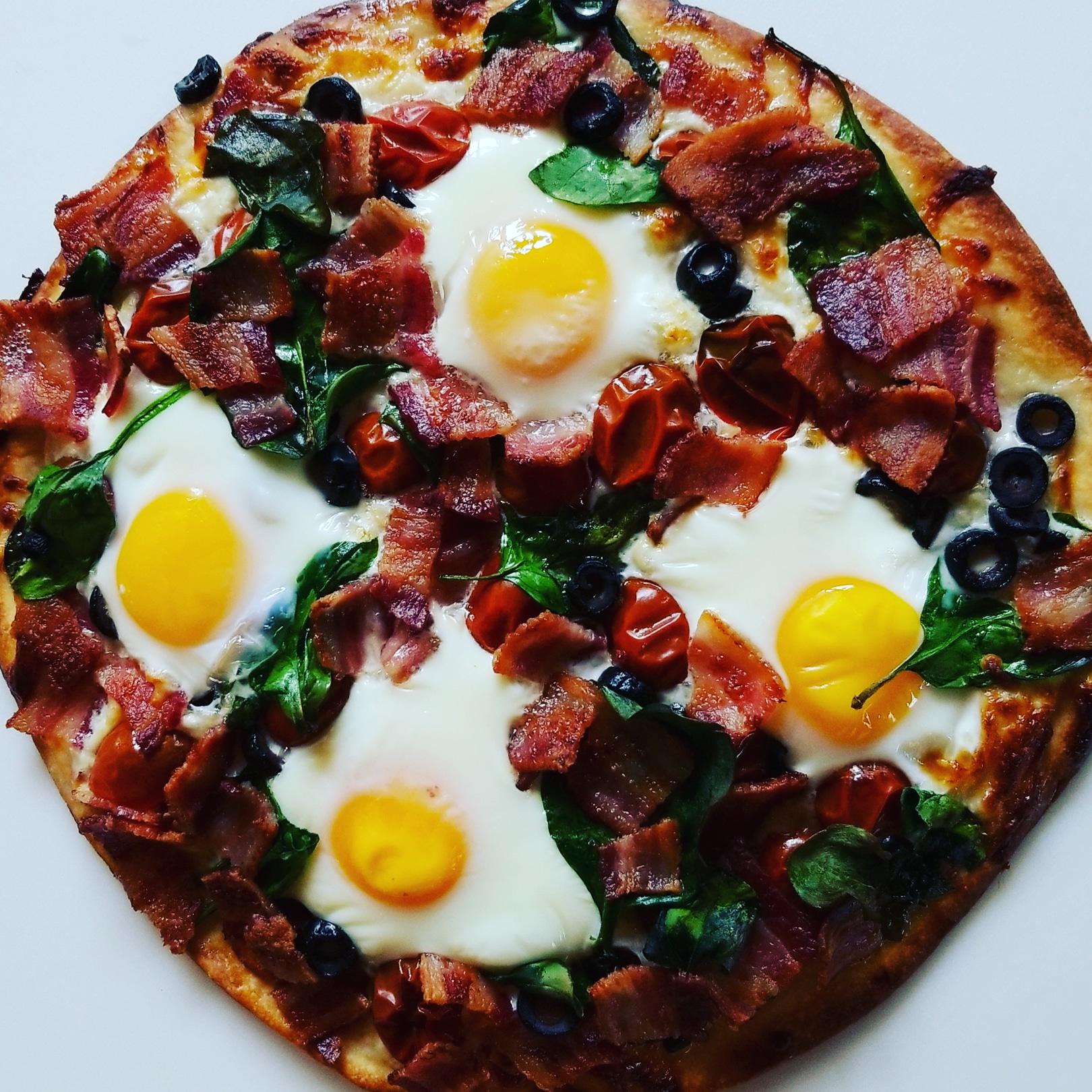 [HOMEMADE] Breakfast Pizza r/food