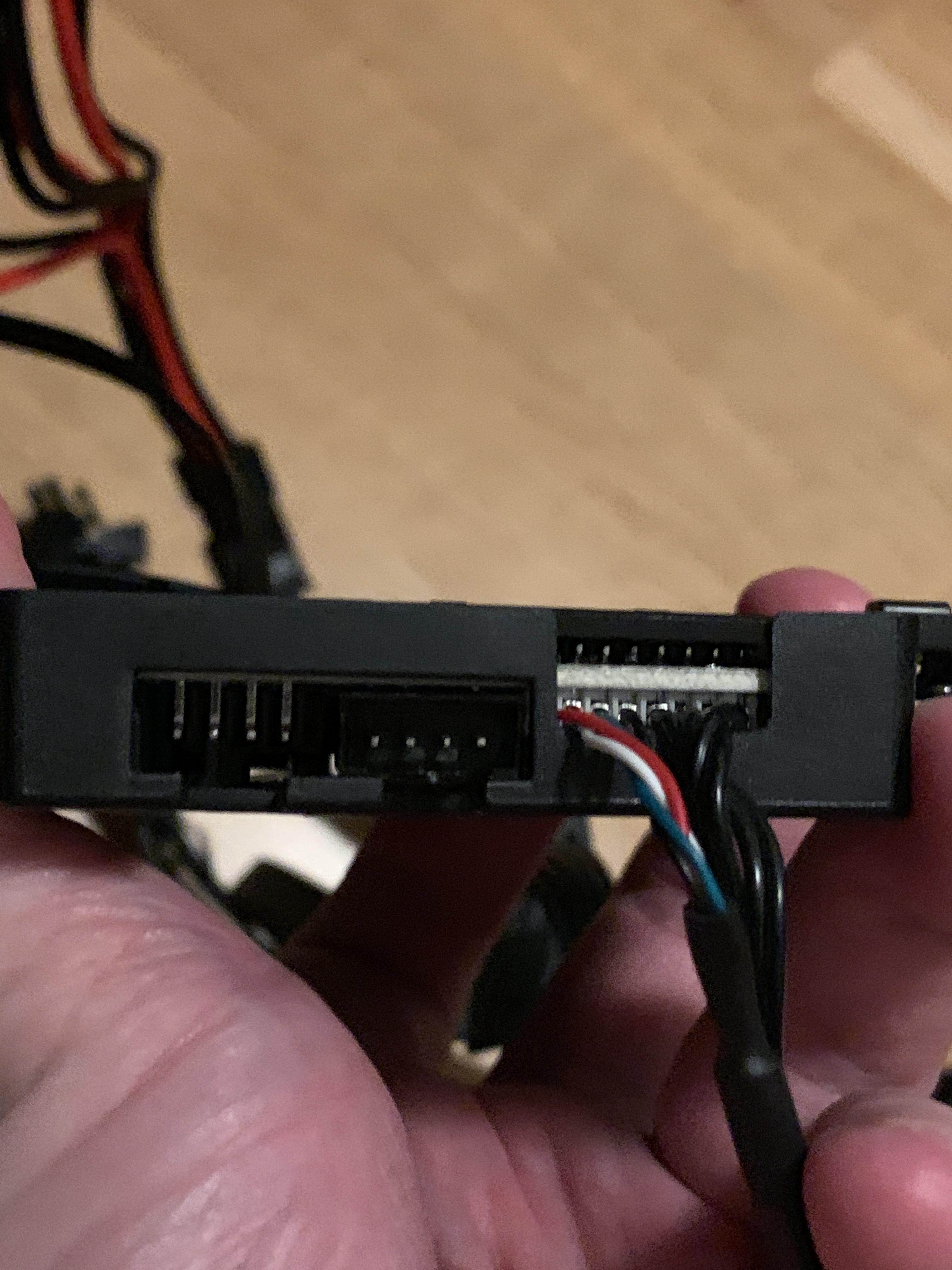 Is my smart device supposed to have two different ports? If so what cable goes into the led 2