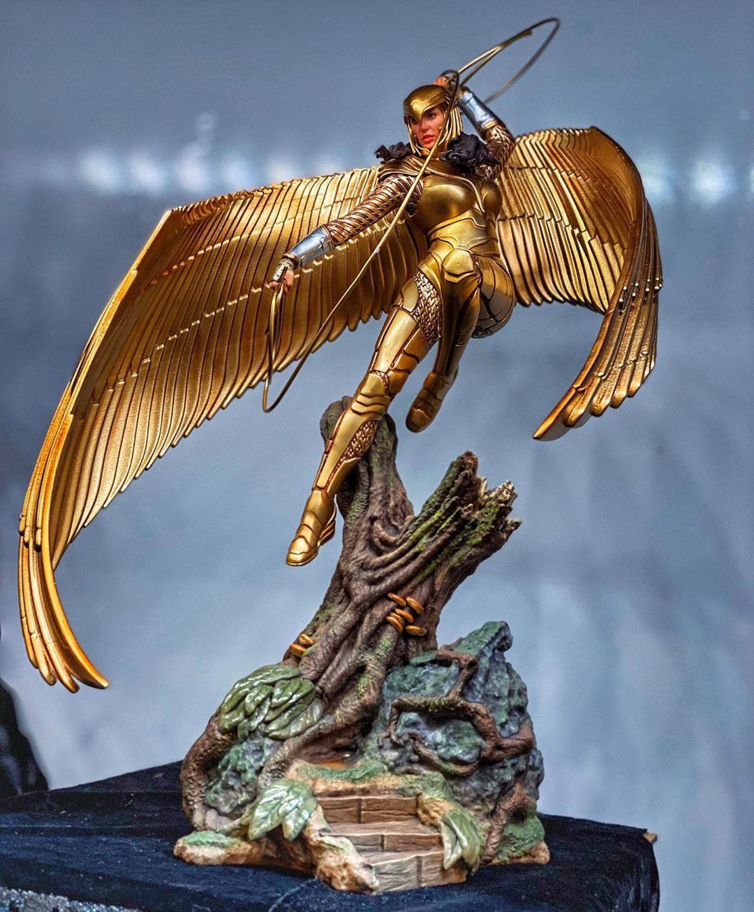 Other First Look At The Iron Studios Wonder Woman 1984 Golden Eagle