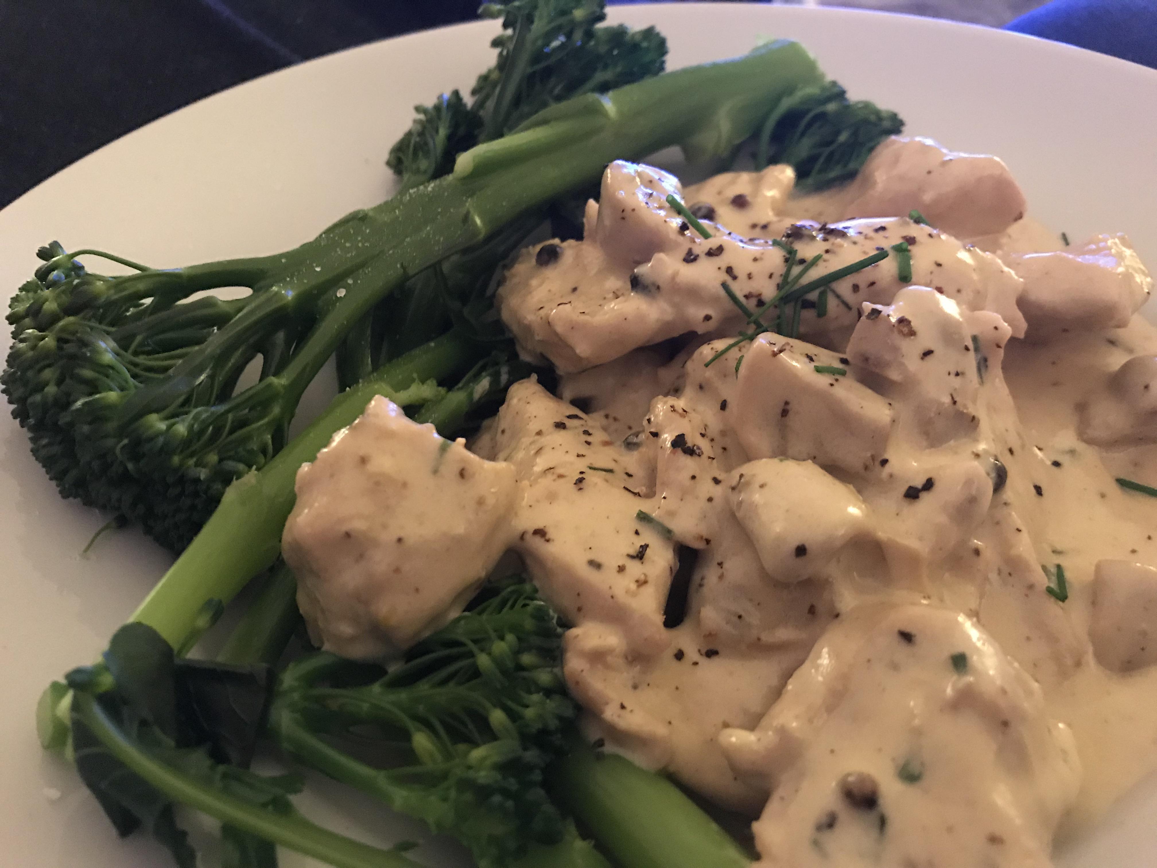 Creamy pepper chicken with tenderstem broccoli r/ketorecipes