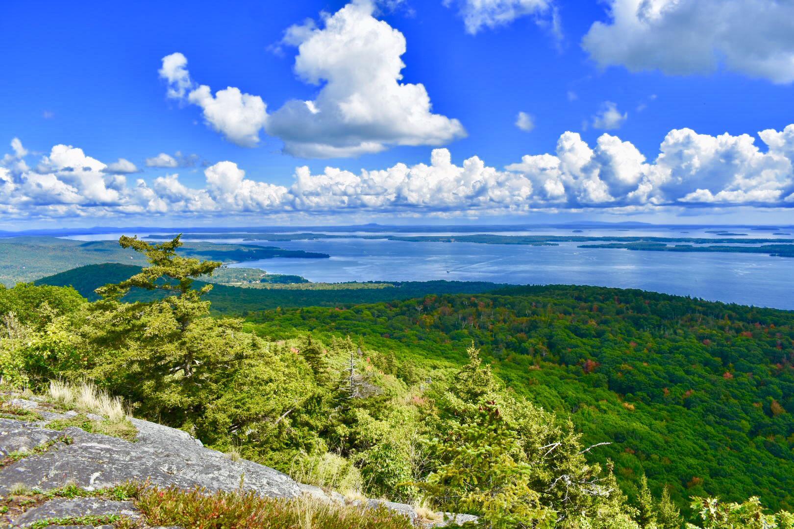 From Bald Top Mountain, Lincolnville Maine [1620X1080] [OC] r/pics