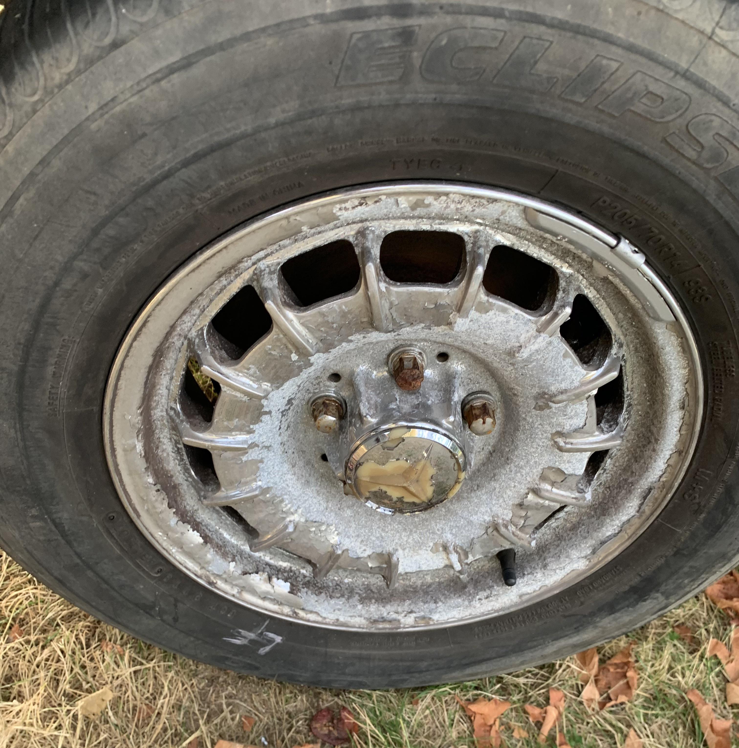 Best way to peel off all this leftover flakey paint and primer off these rims? r/projectcar