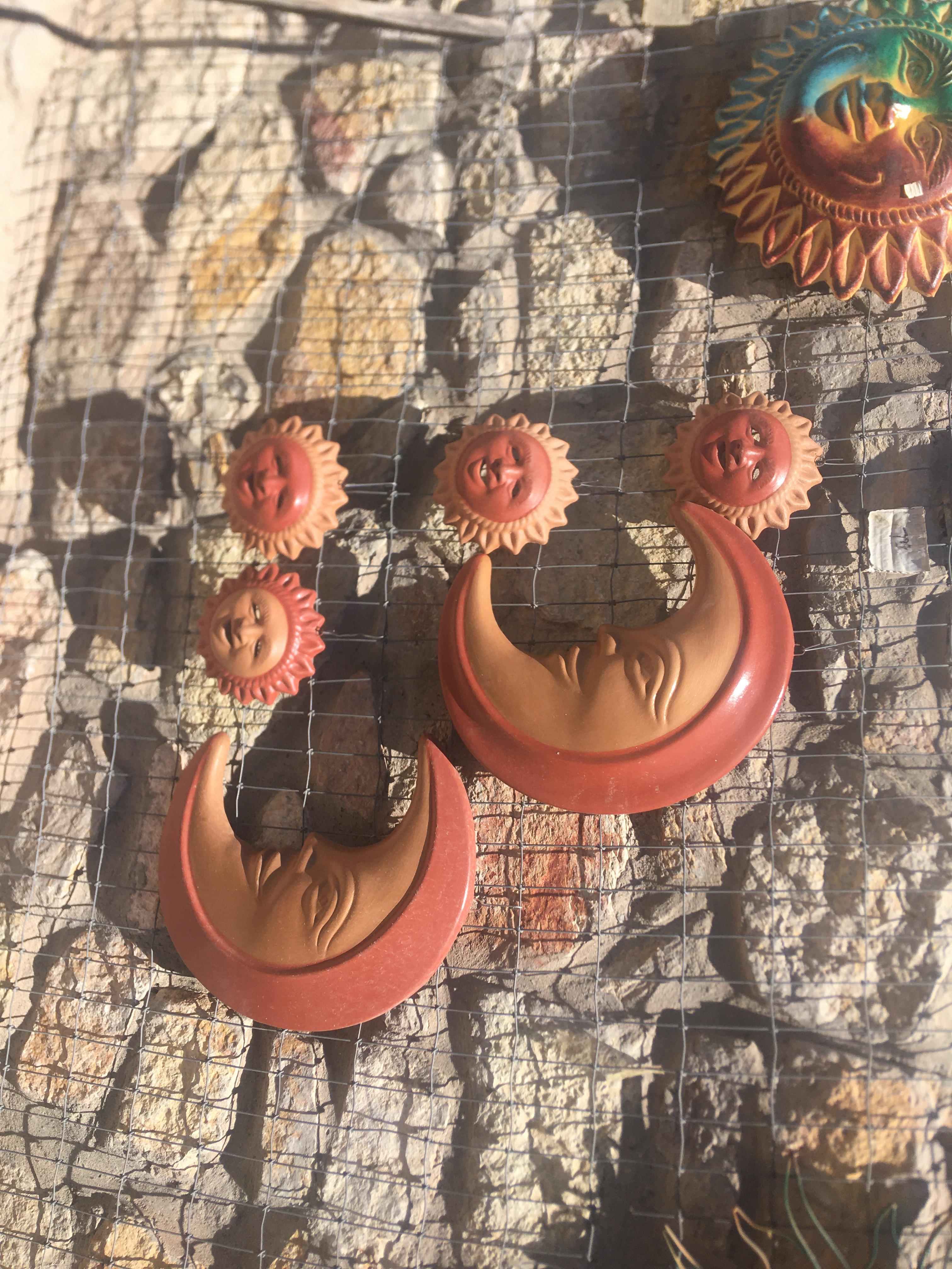 Looking for Mexican pottery stores in El Paso that sell clay suns and