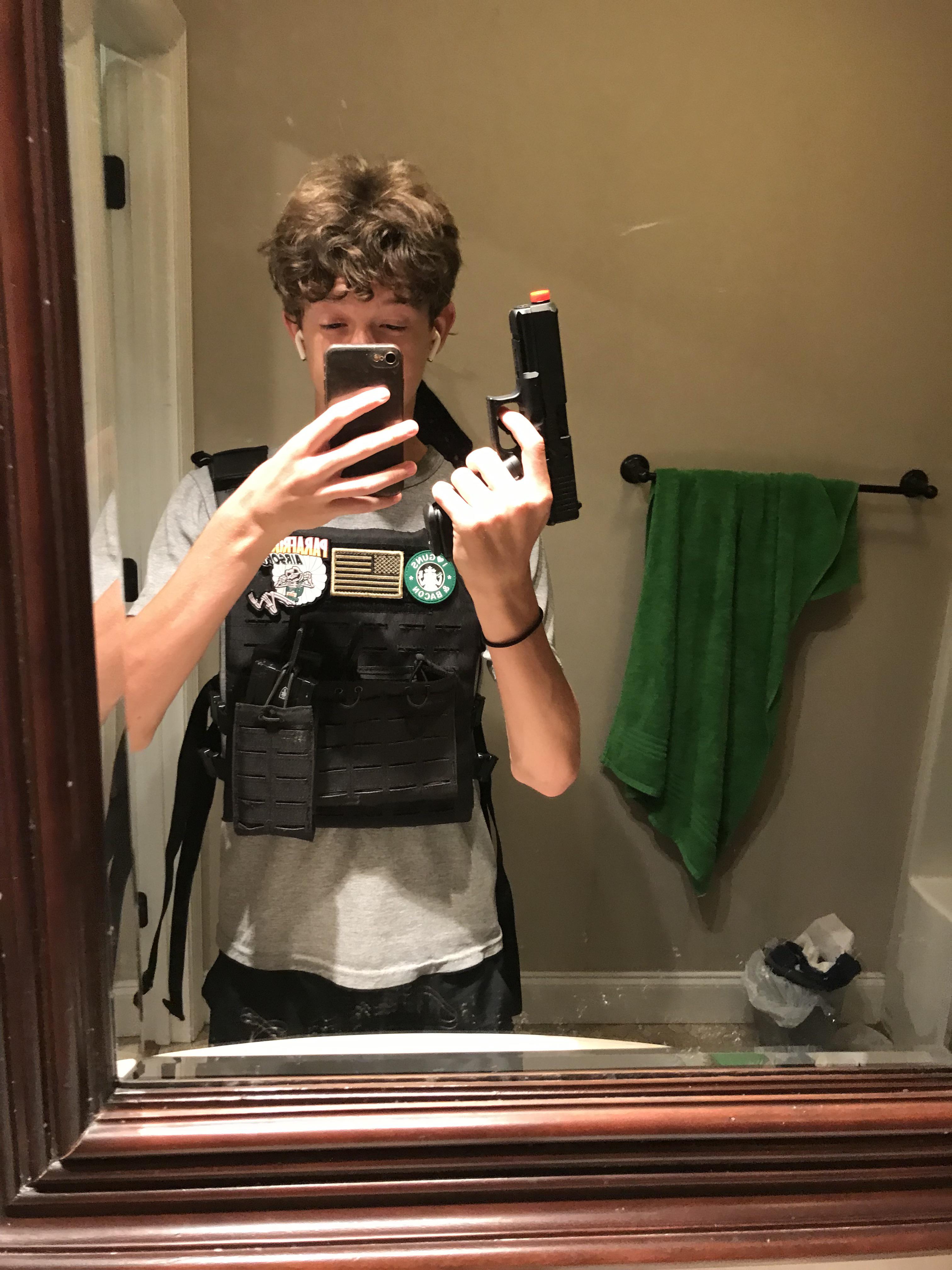 “Sheesh guys going airsofting indoors. Pretty nelk” airsoftcirclejerk