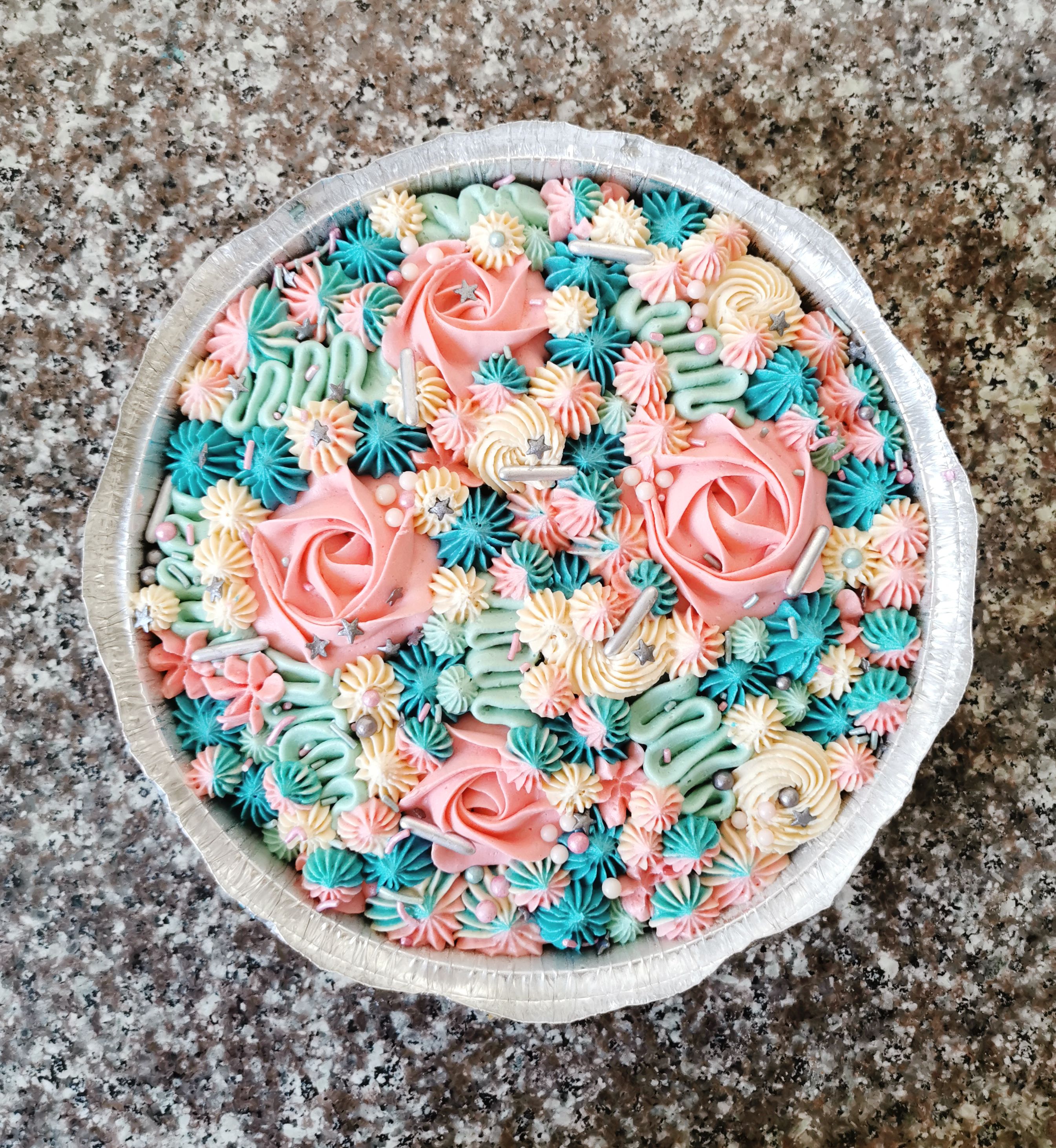 Mi first attempt at tray cakes. r/Baking