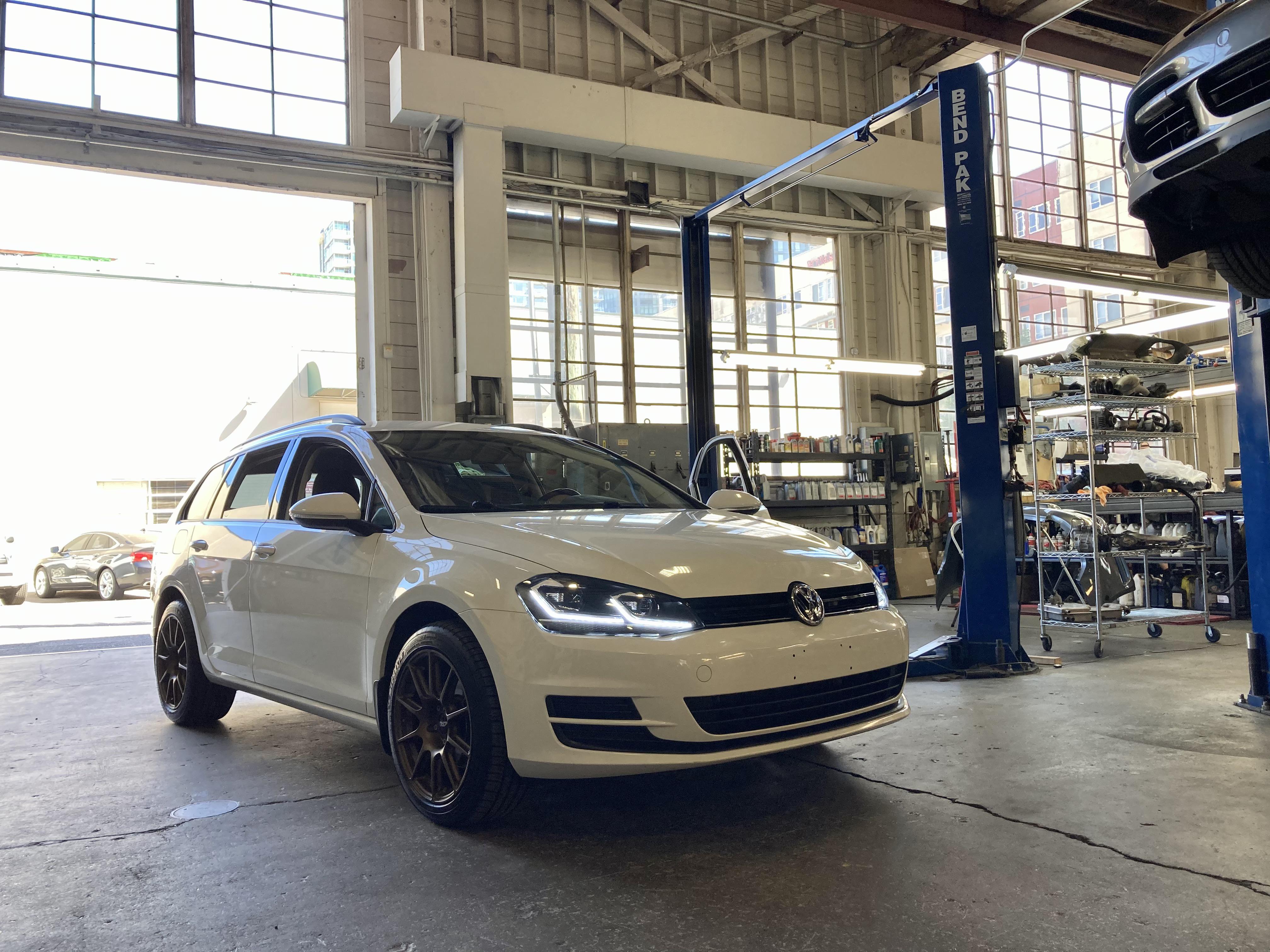 MK7.5 Golf R Headlights Installed On The Sportwagen. Day and Night
