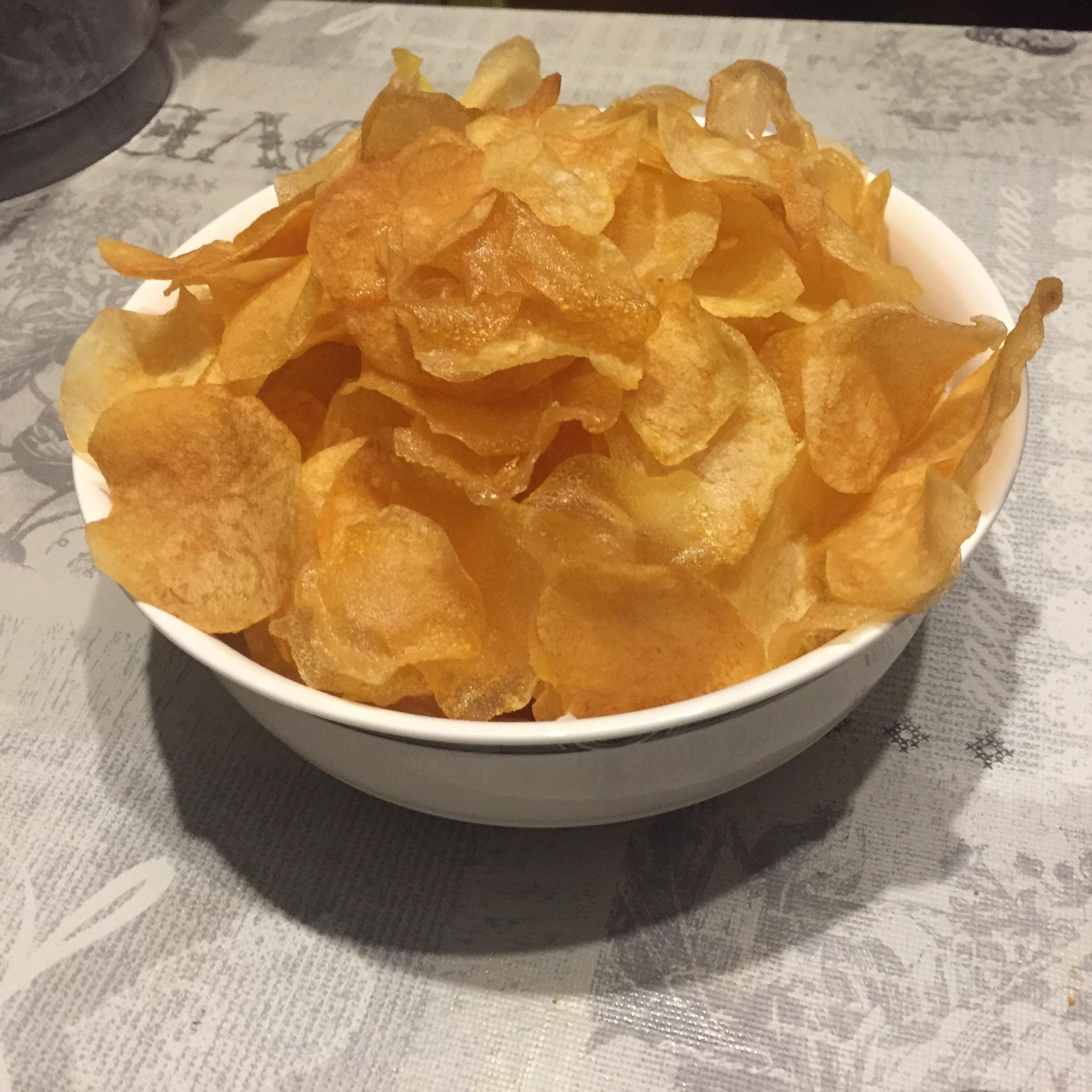 Homemade potato chips/crisps r/FoodPorn
