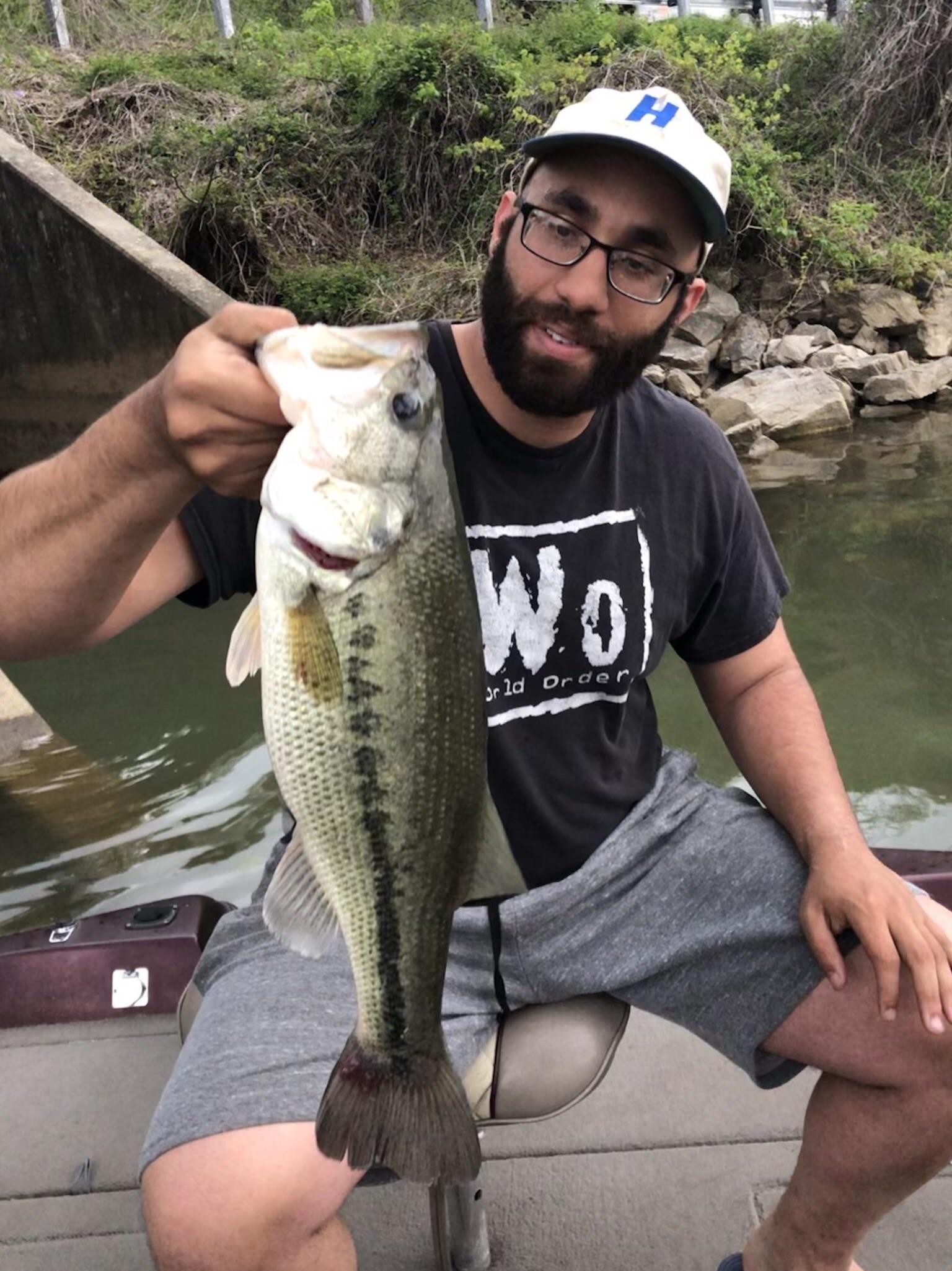 19 inch 4lbs and 1 oz. caught on Watts Bar Lake in TN. N