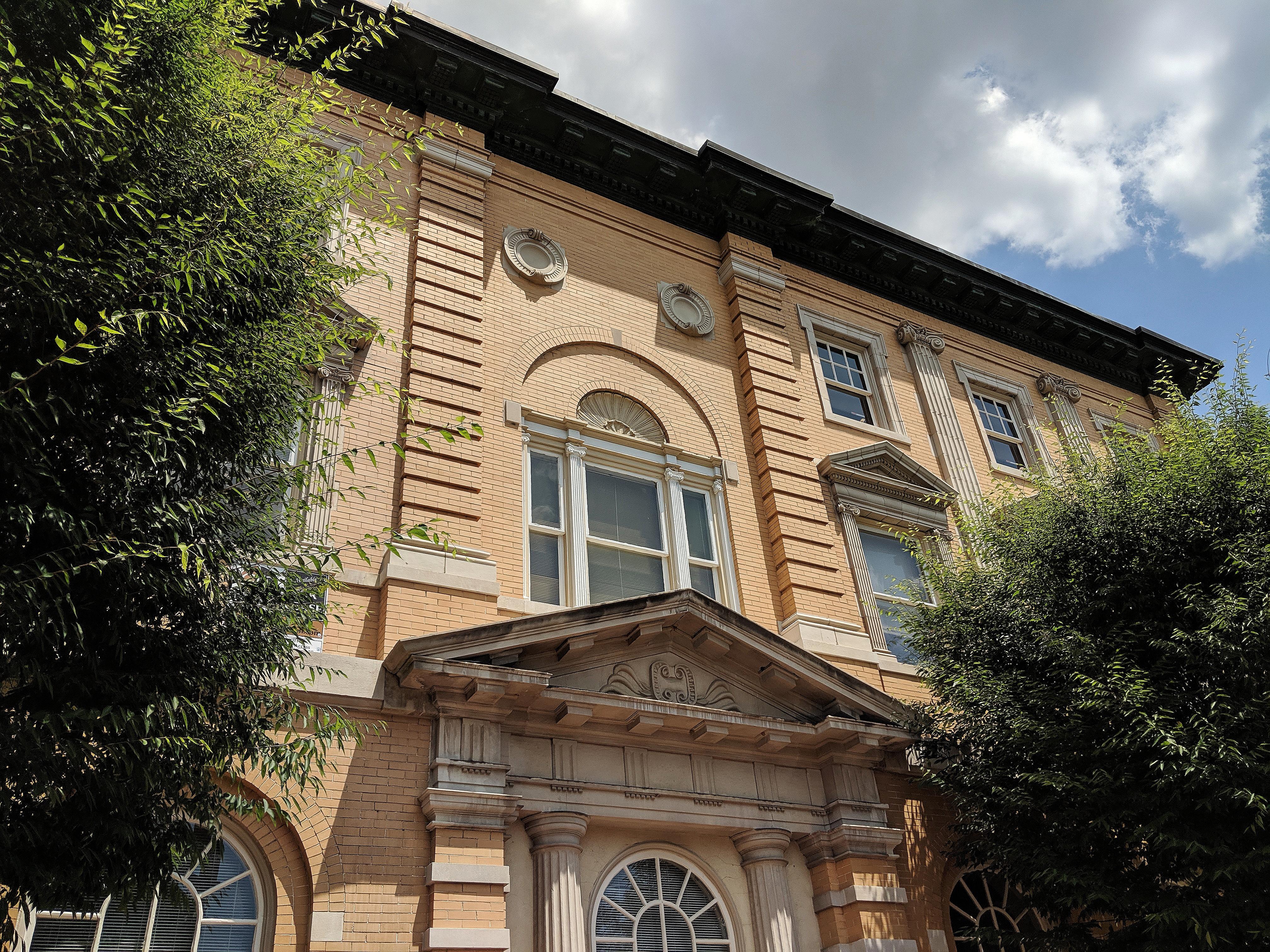 Farmers & Merchants National Bank, Winchester, Virginia, U.S. Built