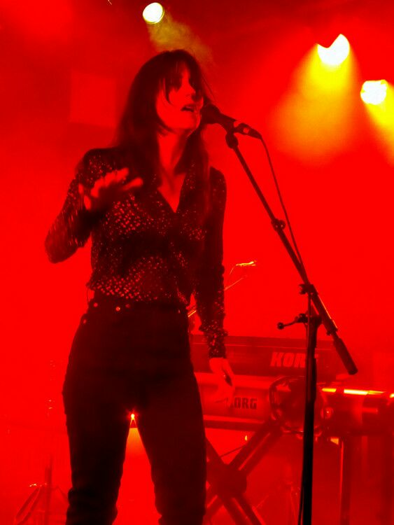 Sharon Van Etten, an American singersongwriter r/ladyladyboners