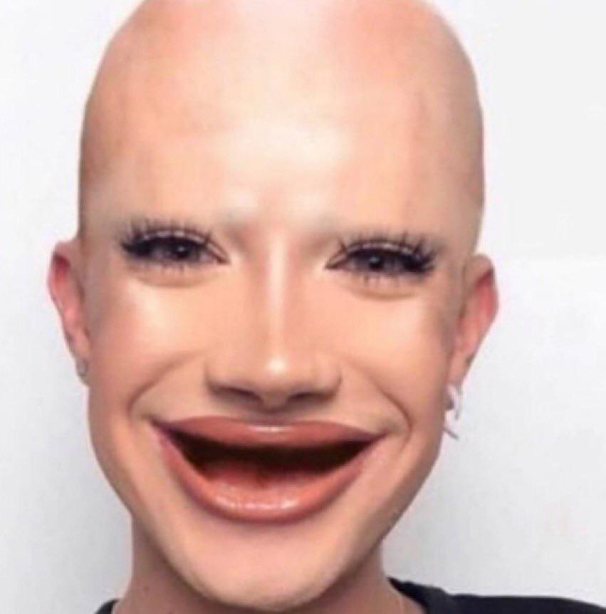 James Charles if he didn't have teeth and hair... r/oddlyterrifying