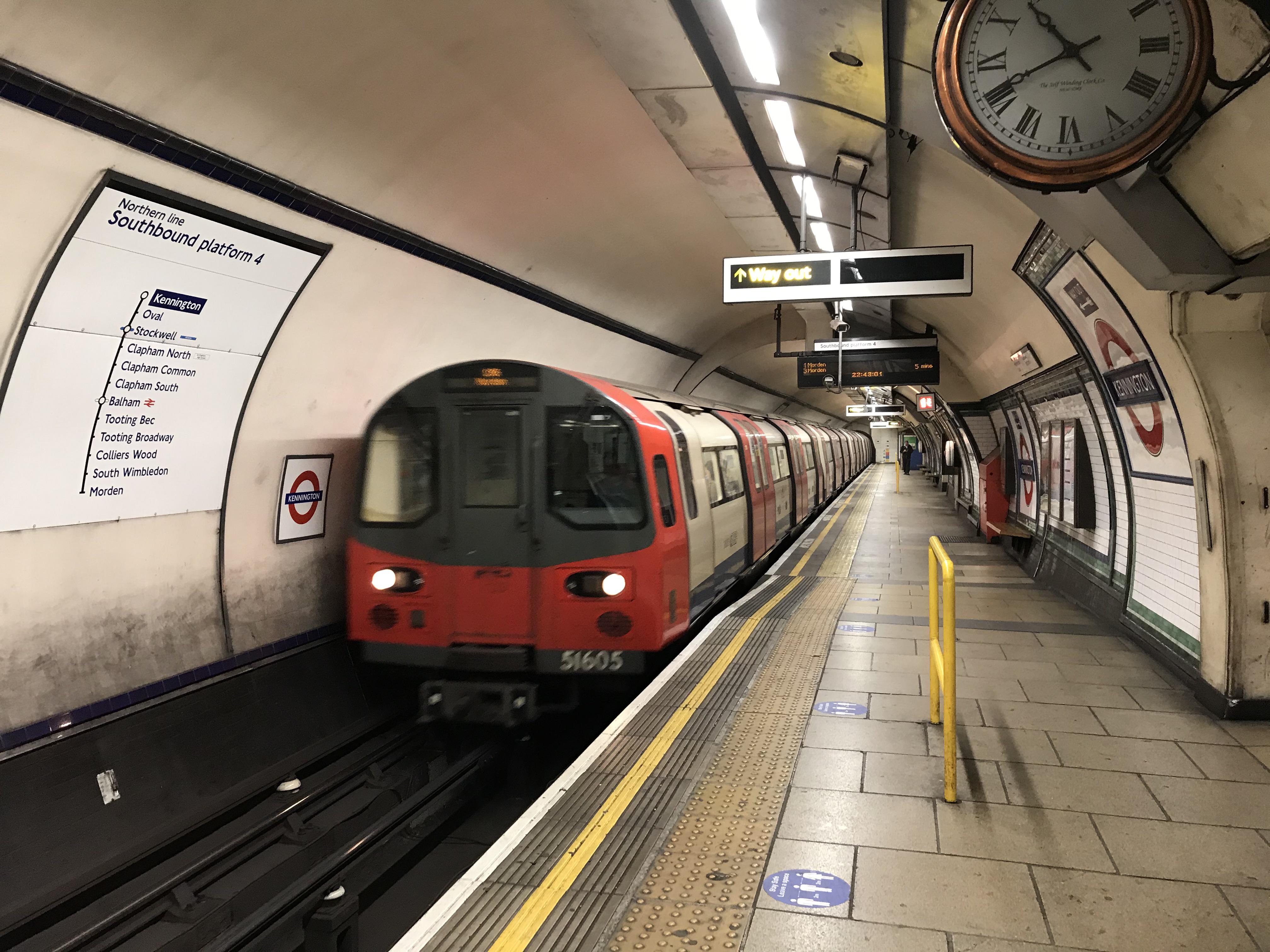 London Underground Northern Line 1995 stock train at Kennington tube
